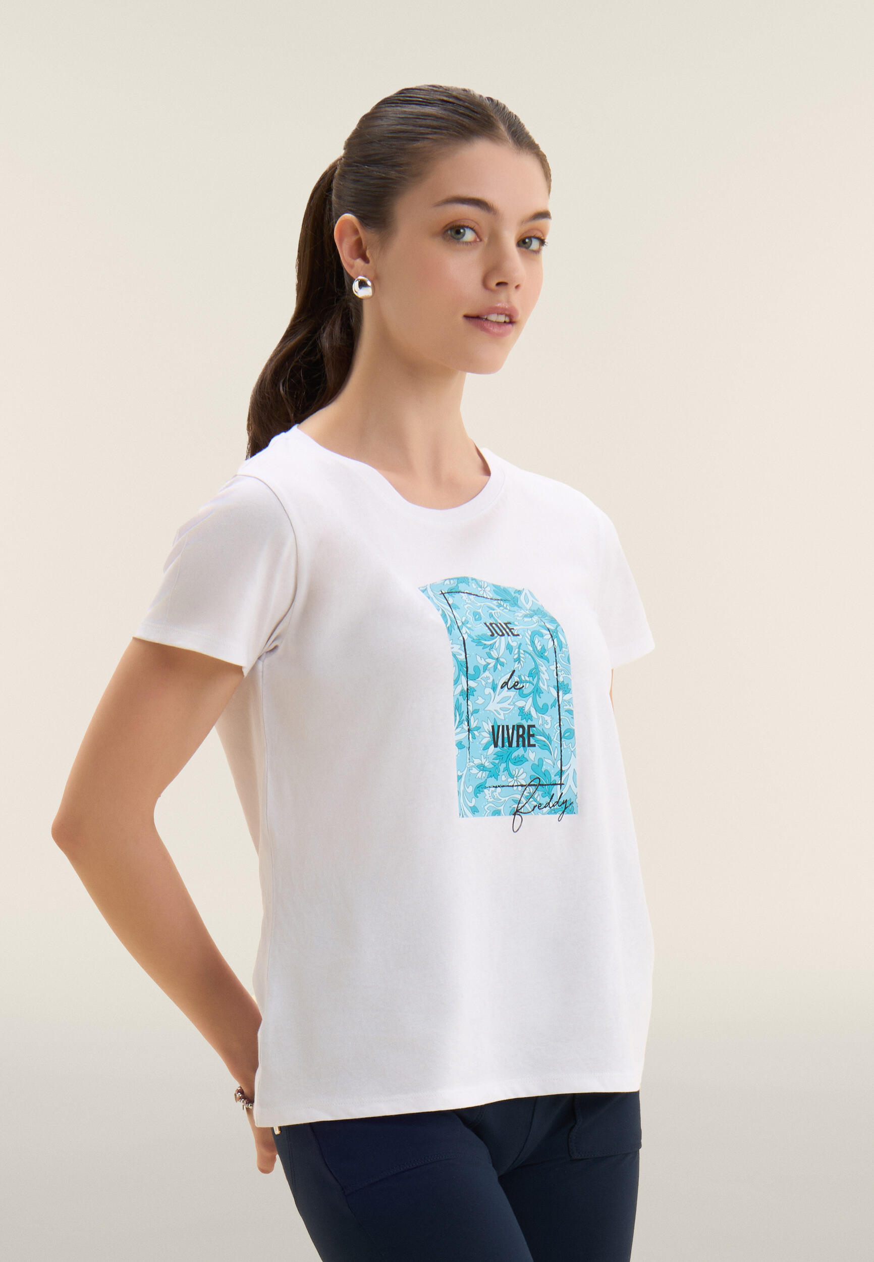 T-shirt à imprimé floral coloré 2/4
