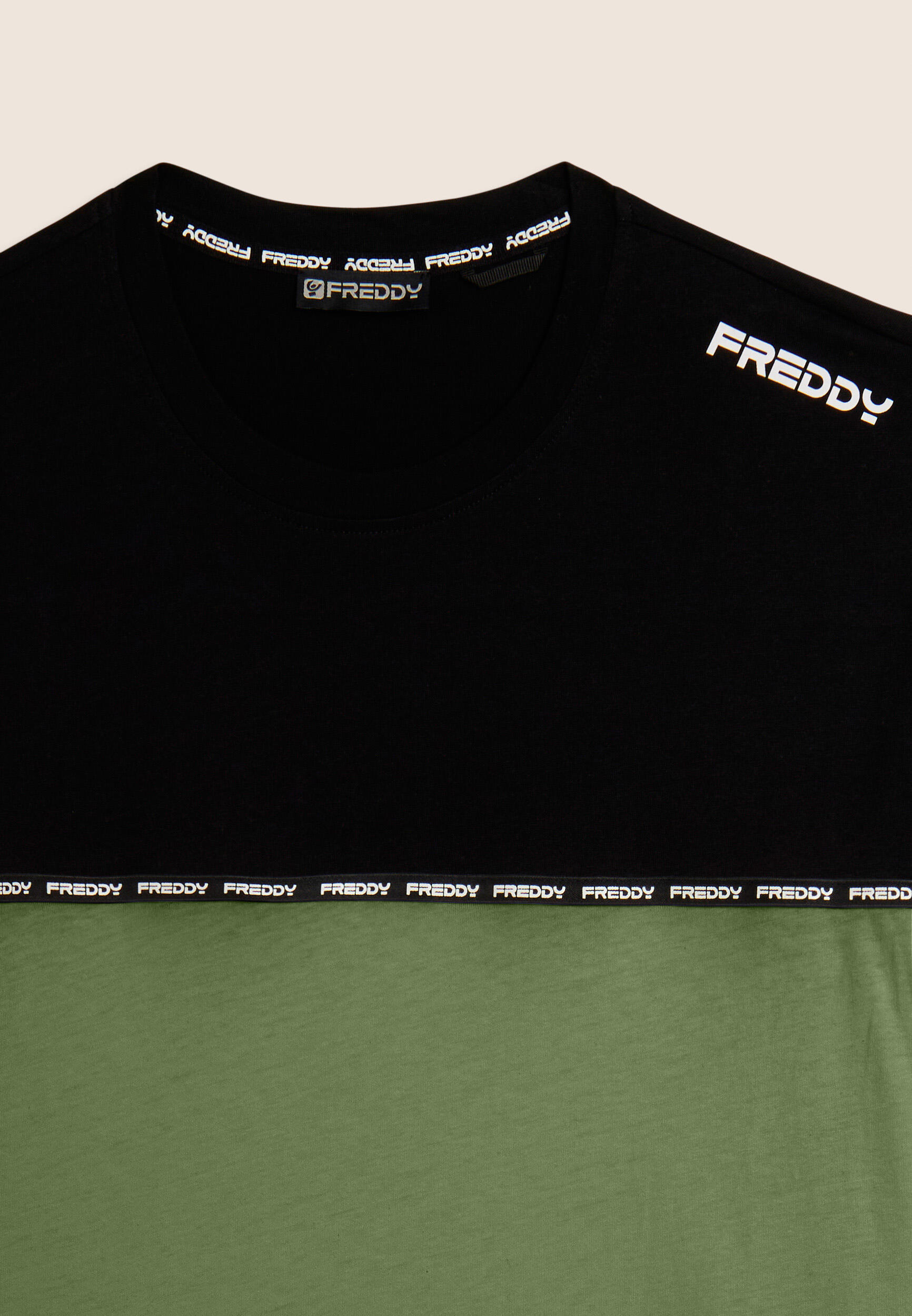 T-shirt colour block con inserto logato 3/3
