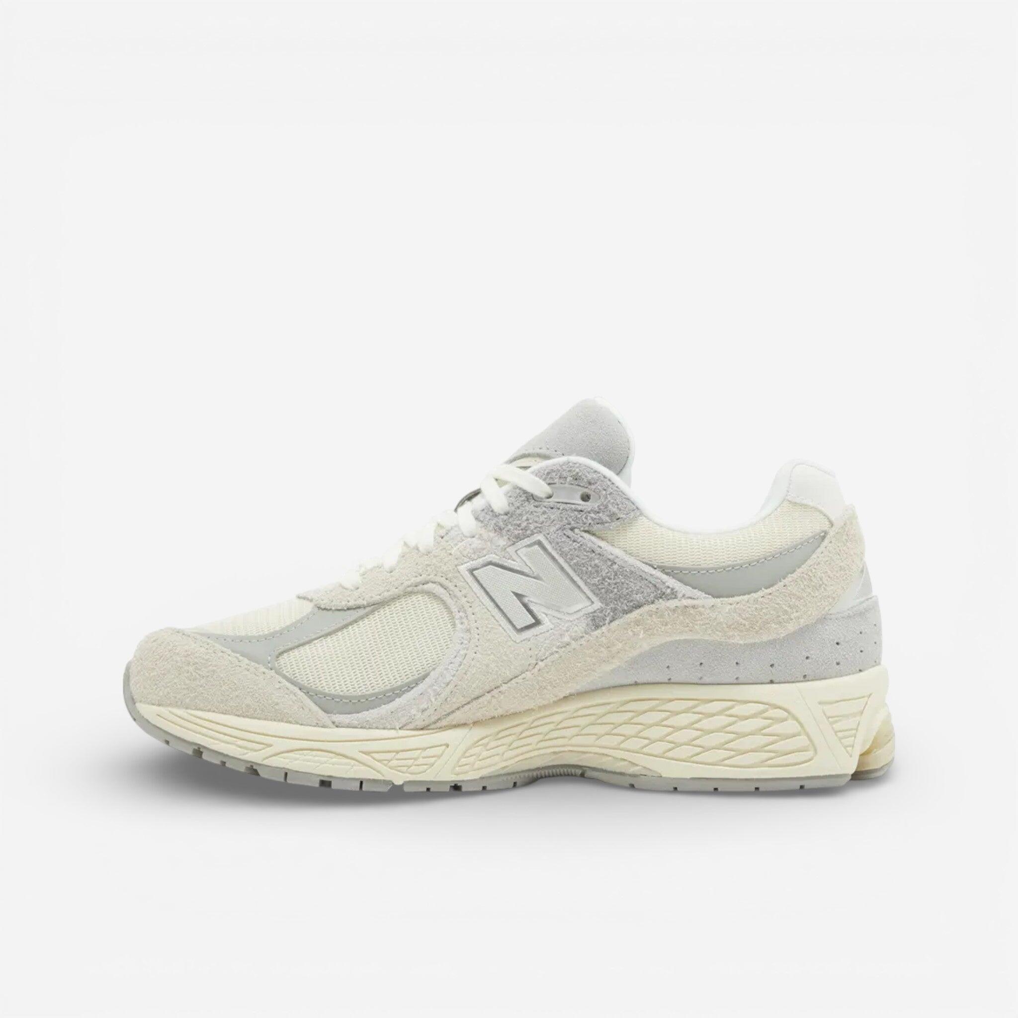 New Balance 2002R Linen 2/3