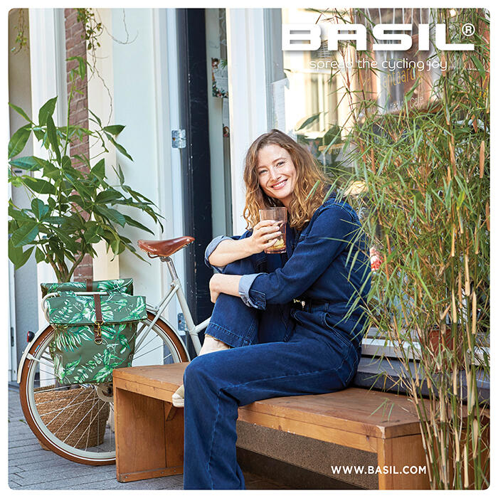 Sacos reflectores Basil ever-green 28-32L 3/6