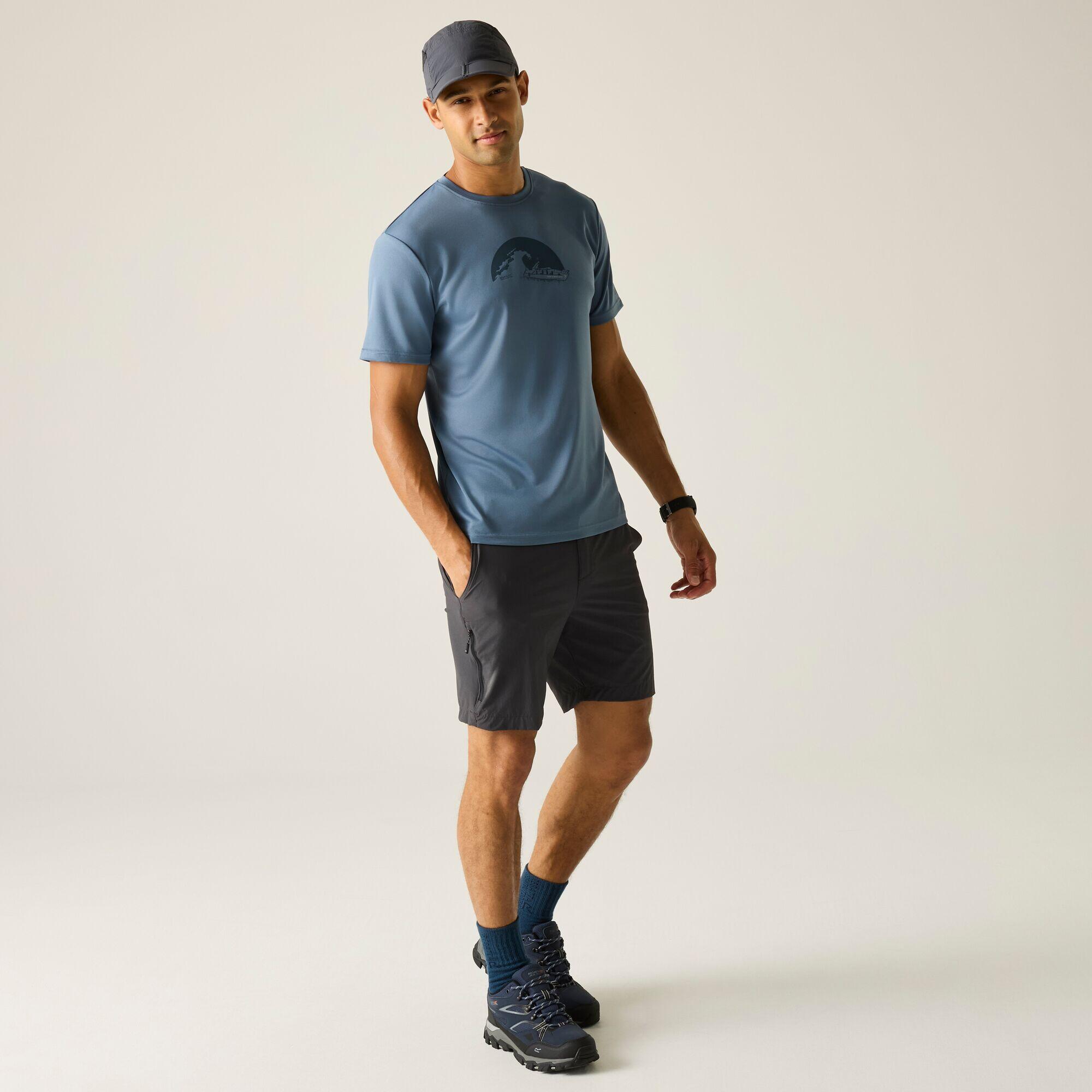 Herren Fingal Kurzarm-T-Shirt mit Slogan 3/5