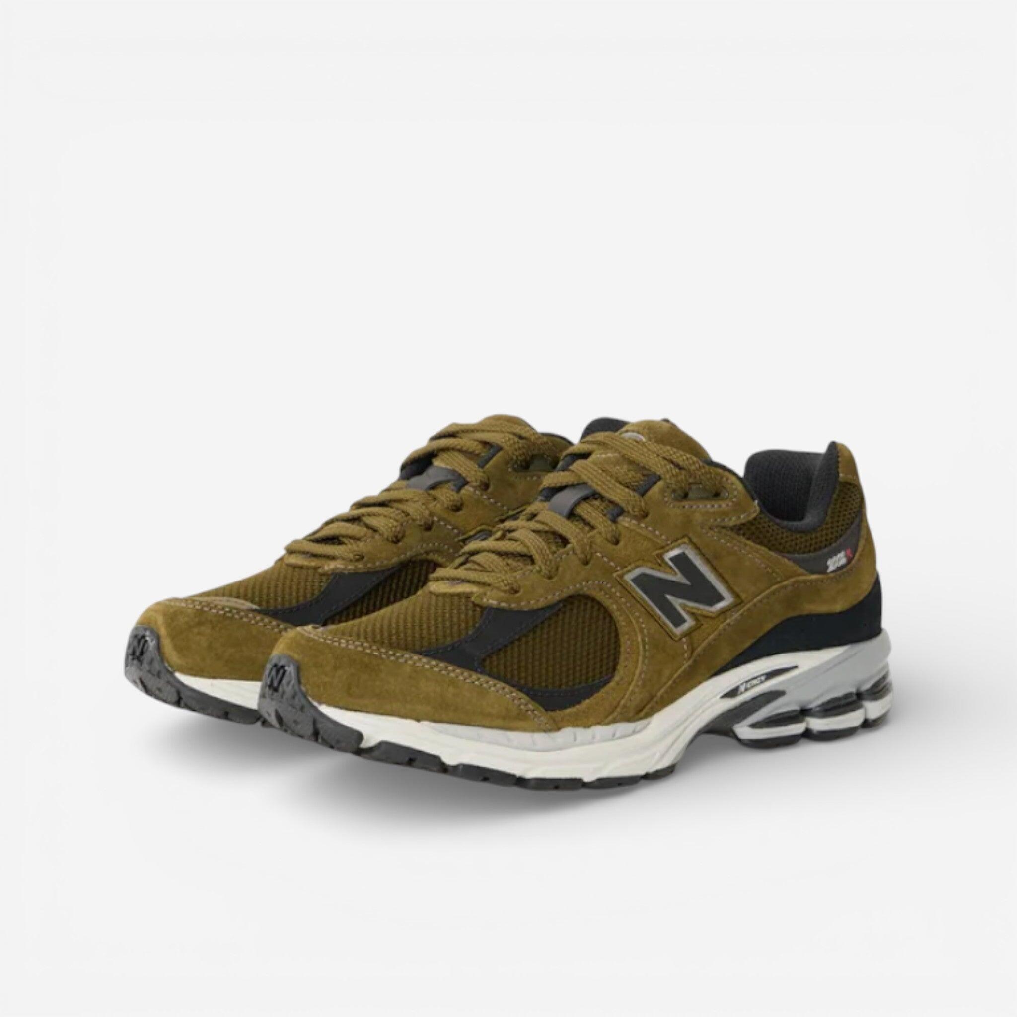New Balance 2002R Woodland Black 3/3