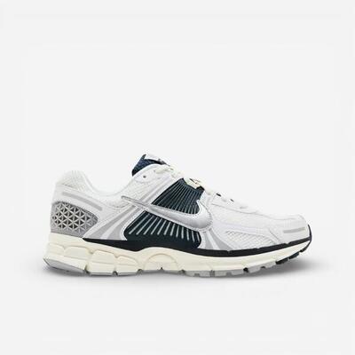 Nike zoom vomero 5 white armory navy (women's)