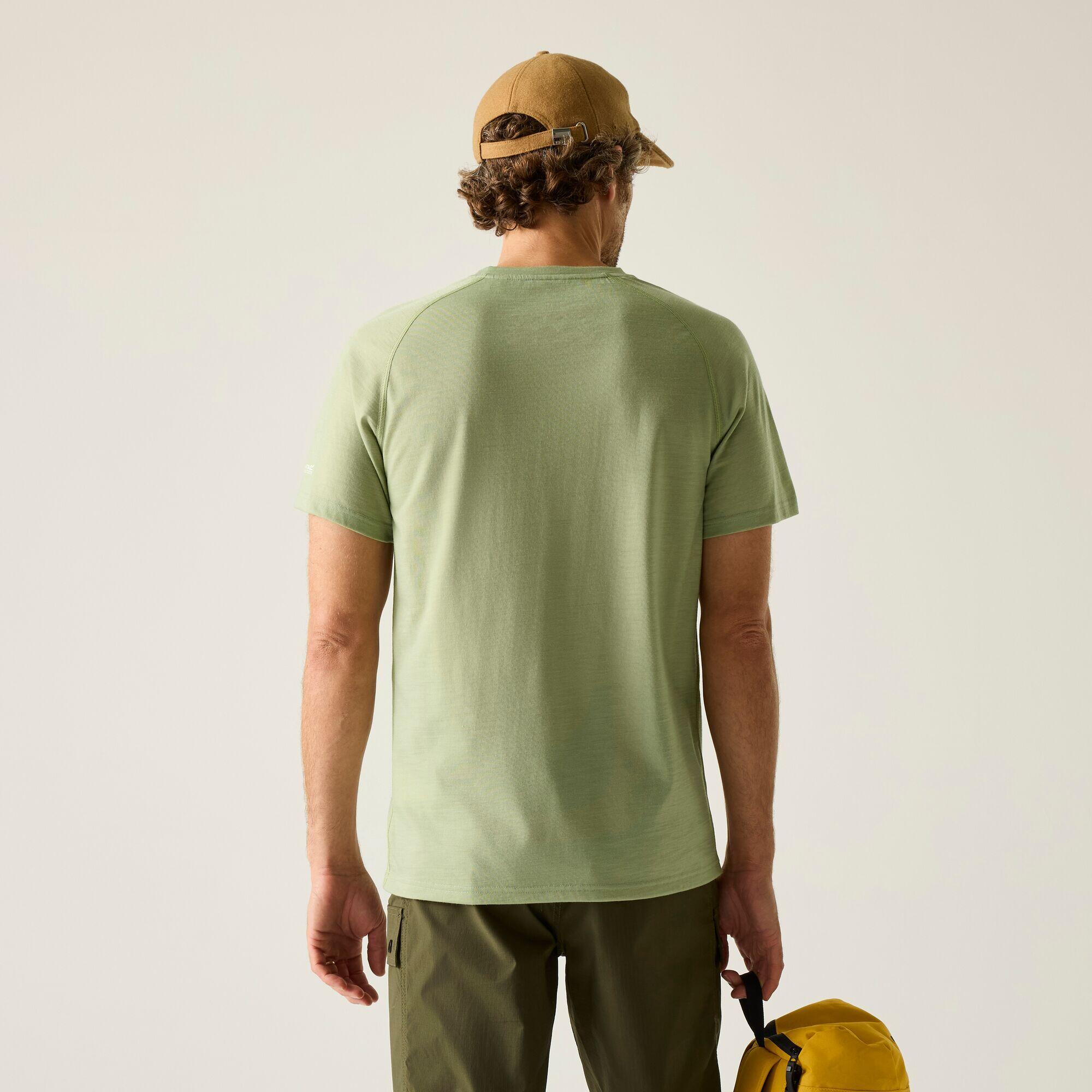 T-shirt graphique à manches courtes Escade pour homme 2/5