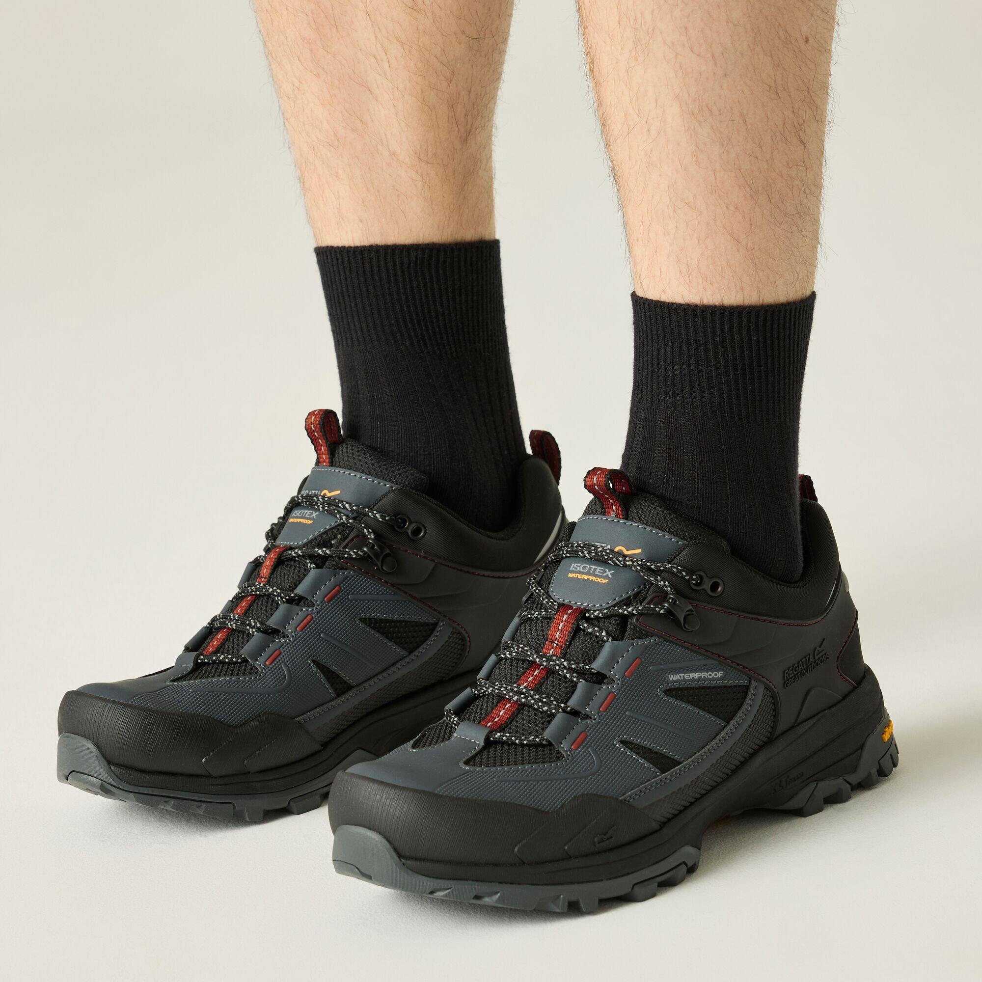 Buty męskie trekkingowe niskie z membraną Regen Vibram