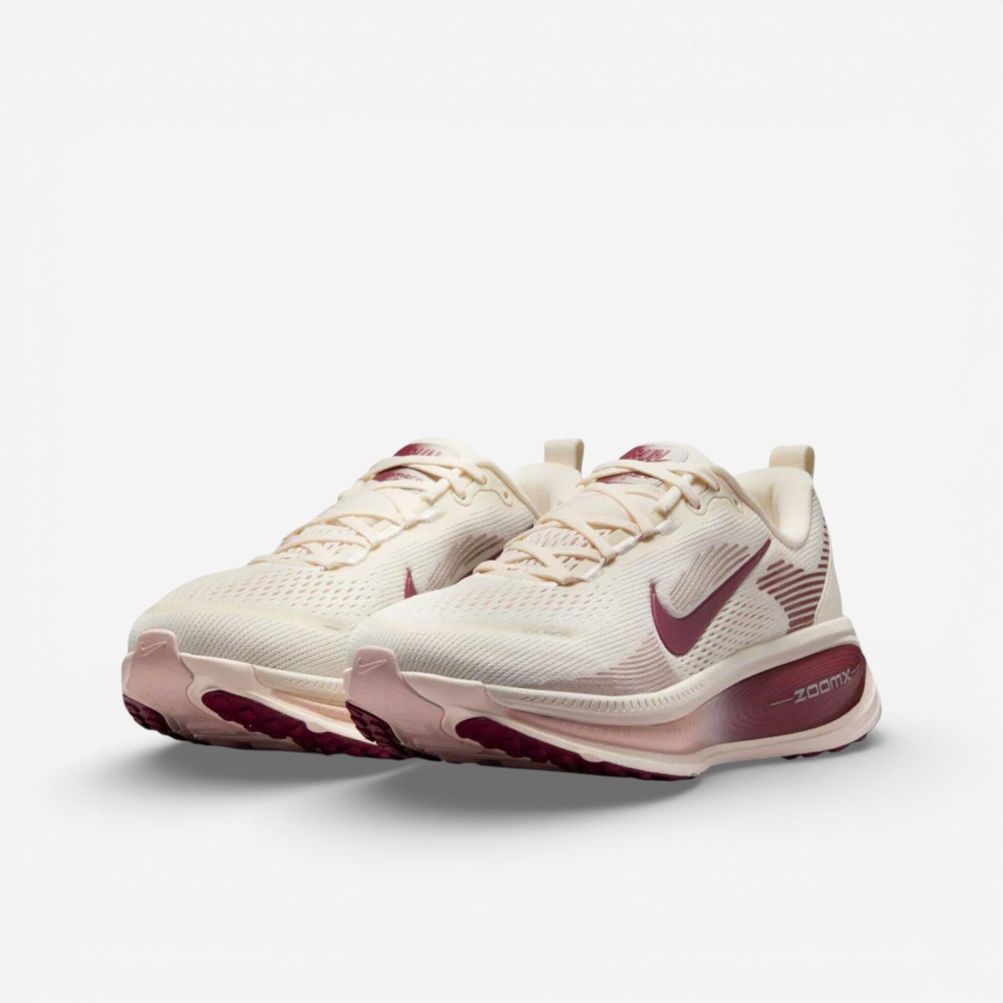 Nike Vomero 18 Pale Ivory Red Sepia Silt Red Dark Team Red (Women's) 3/3
