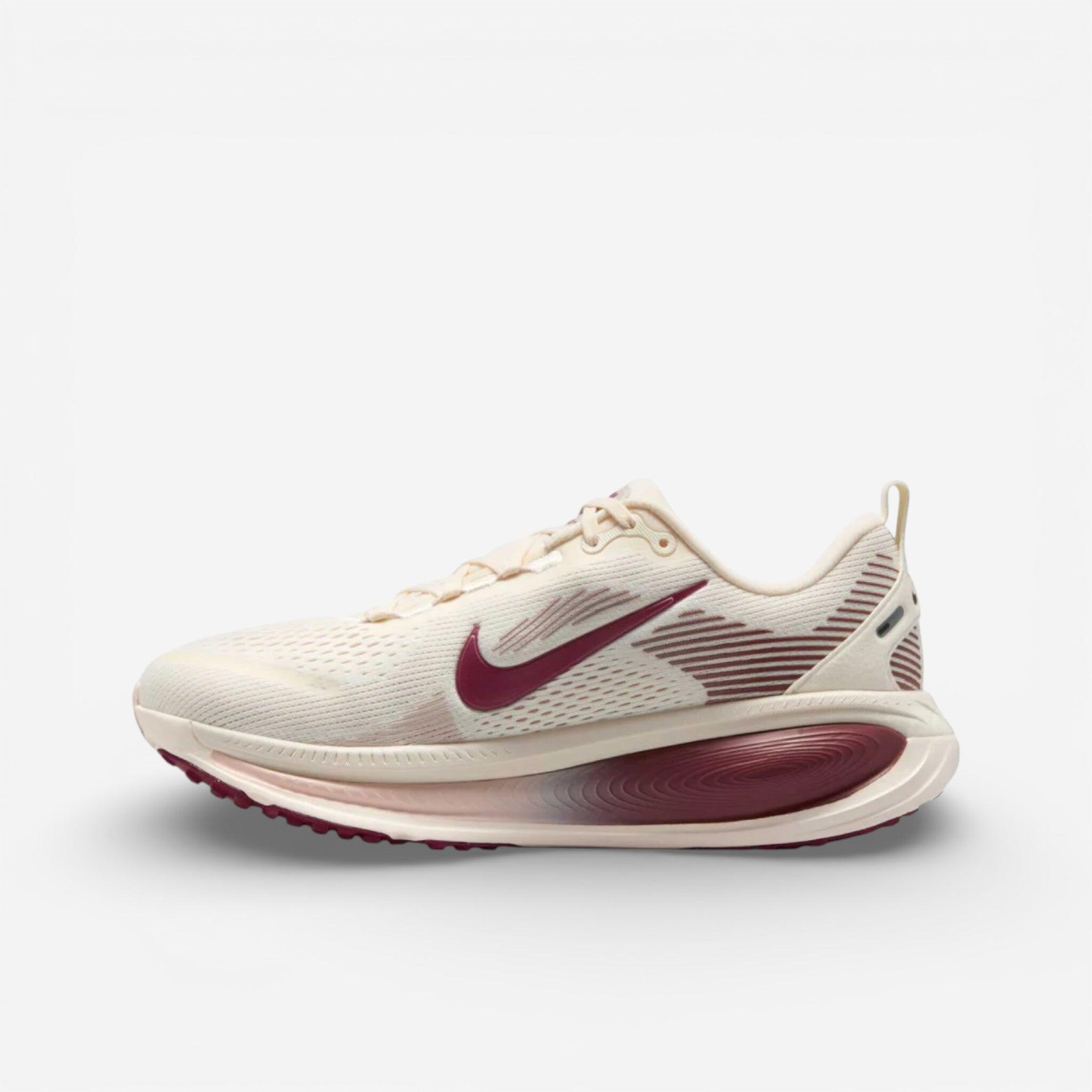 Nike Vomero 18 Pale Ivory Red Sepia Silt Red Dark Team Red (Women's) 2/3