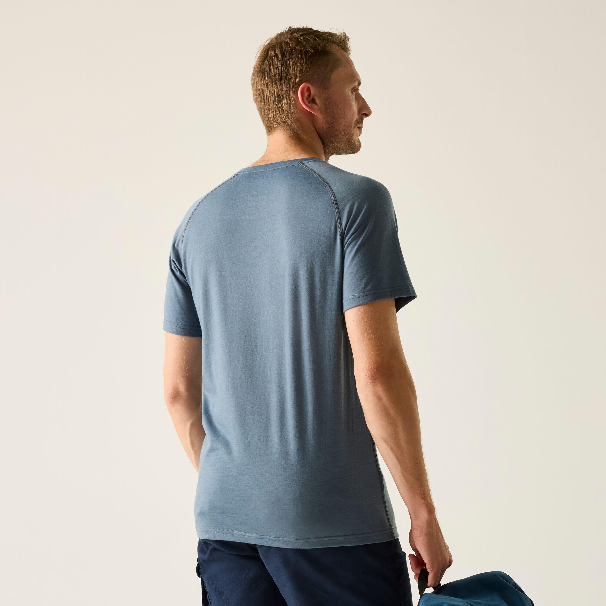 T-shirt graphique à manches courtes Escade pour homme 2/5