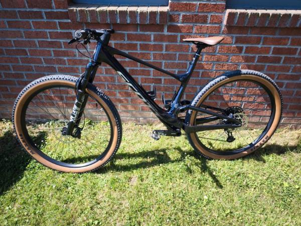 Tussen Particulieren - Scott vonk rc 2/2