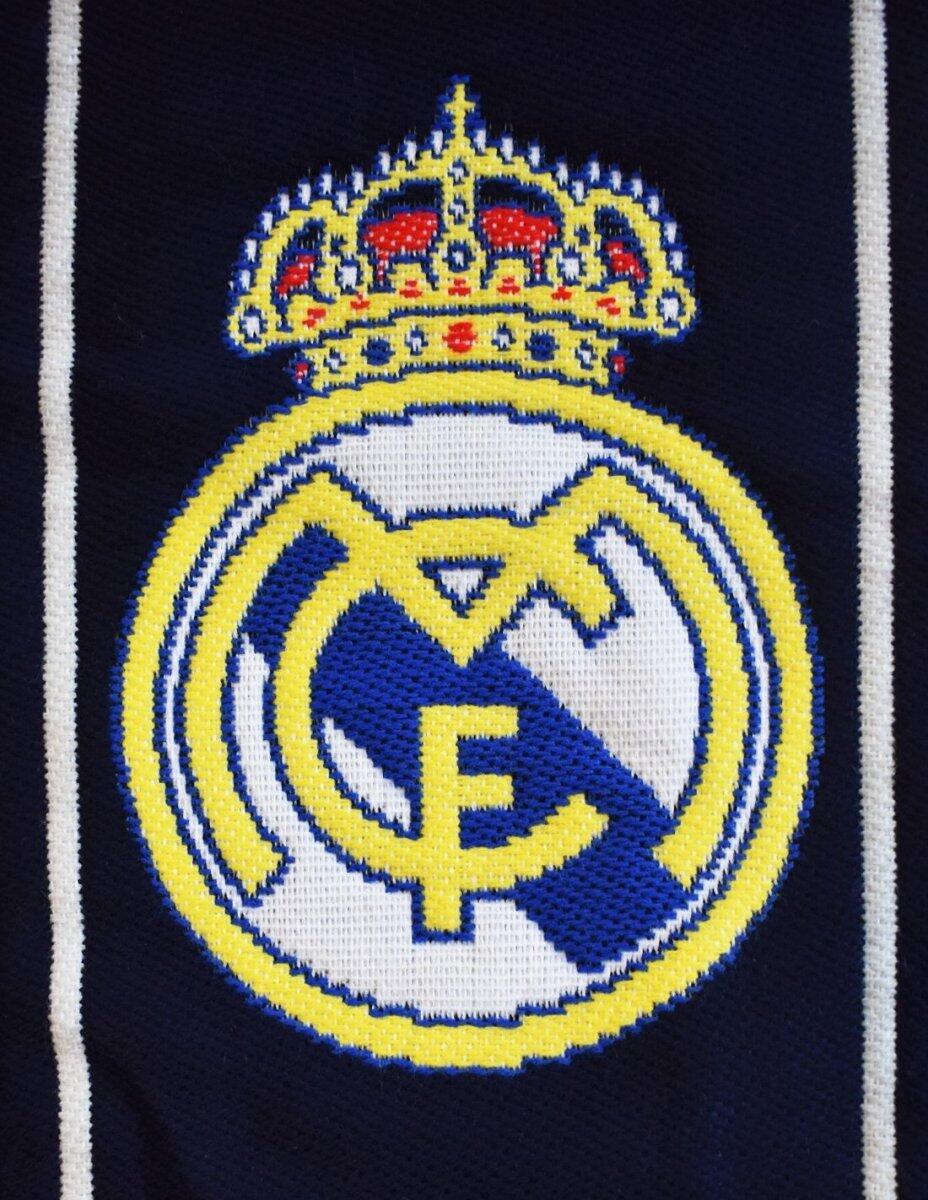 Bufanda Real Madrid Azul Marino Escudo Oficial 2/5