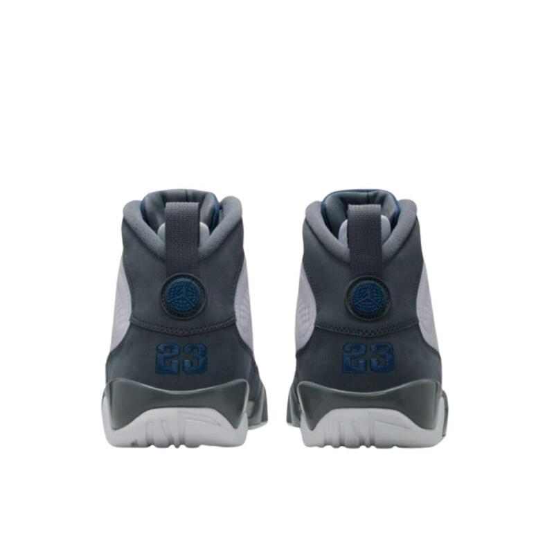 9 Retro Flint Grey French Blue (2026)