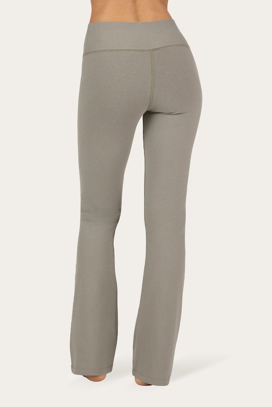 Pantalon de Yoga et Lounge Anandafied avec jambes évasées sur les hanches - Gris 3/5