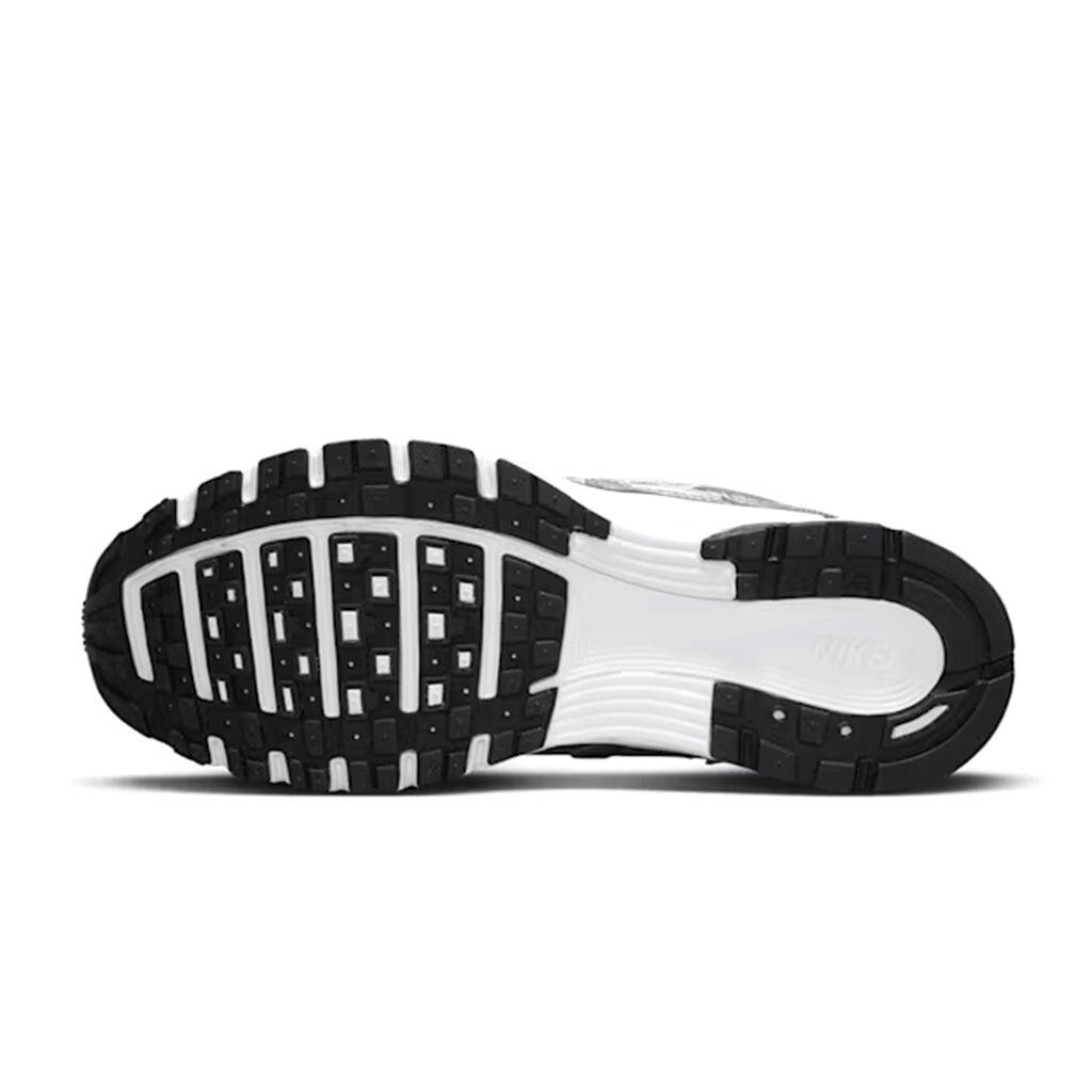 Nike P-6000 Metallic Silver Damen 4/7