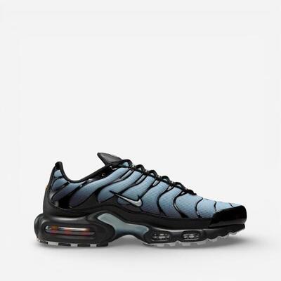 Nike air max plus se black wolf grey (women's)