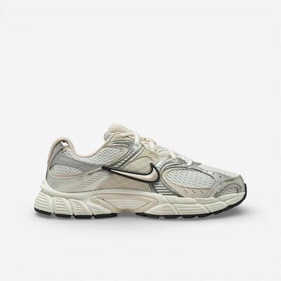 Nike v5 rnr sail light orewood brown (women's)