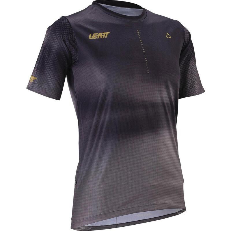 46ee70fc-a852-4c29-92ff-2cc244a839b9_c1