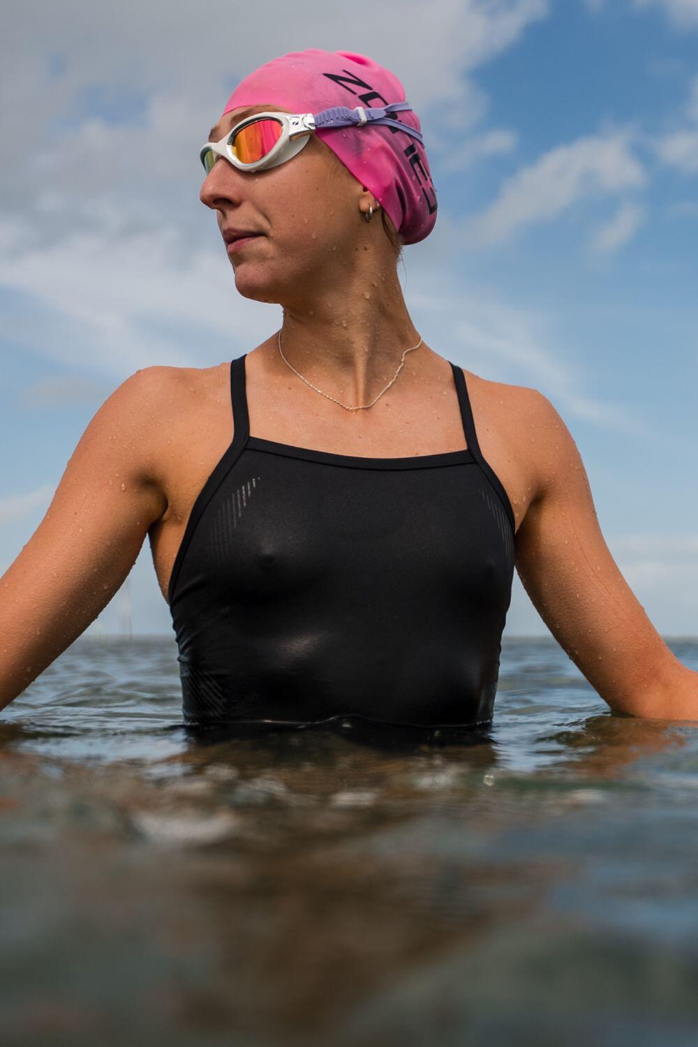 Strap Back Women's Swim Costume 7/7