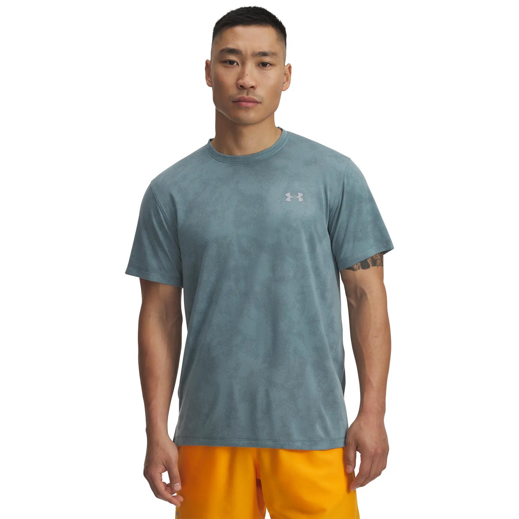 UNDER ARMOUR picture