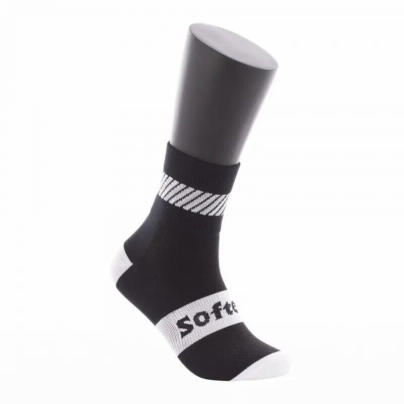 Technikai mid-calf zokni 90% nylon - 9% poliészter - 1% elasztán