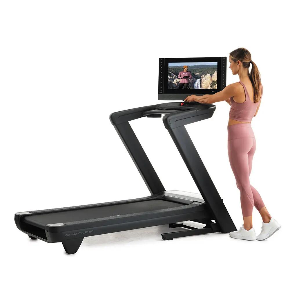 NordicTrack Commercial C2450 futópad 6/6
