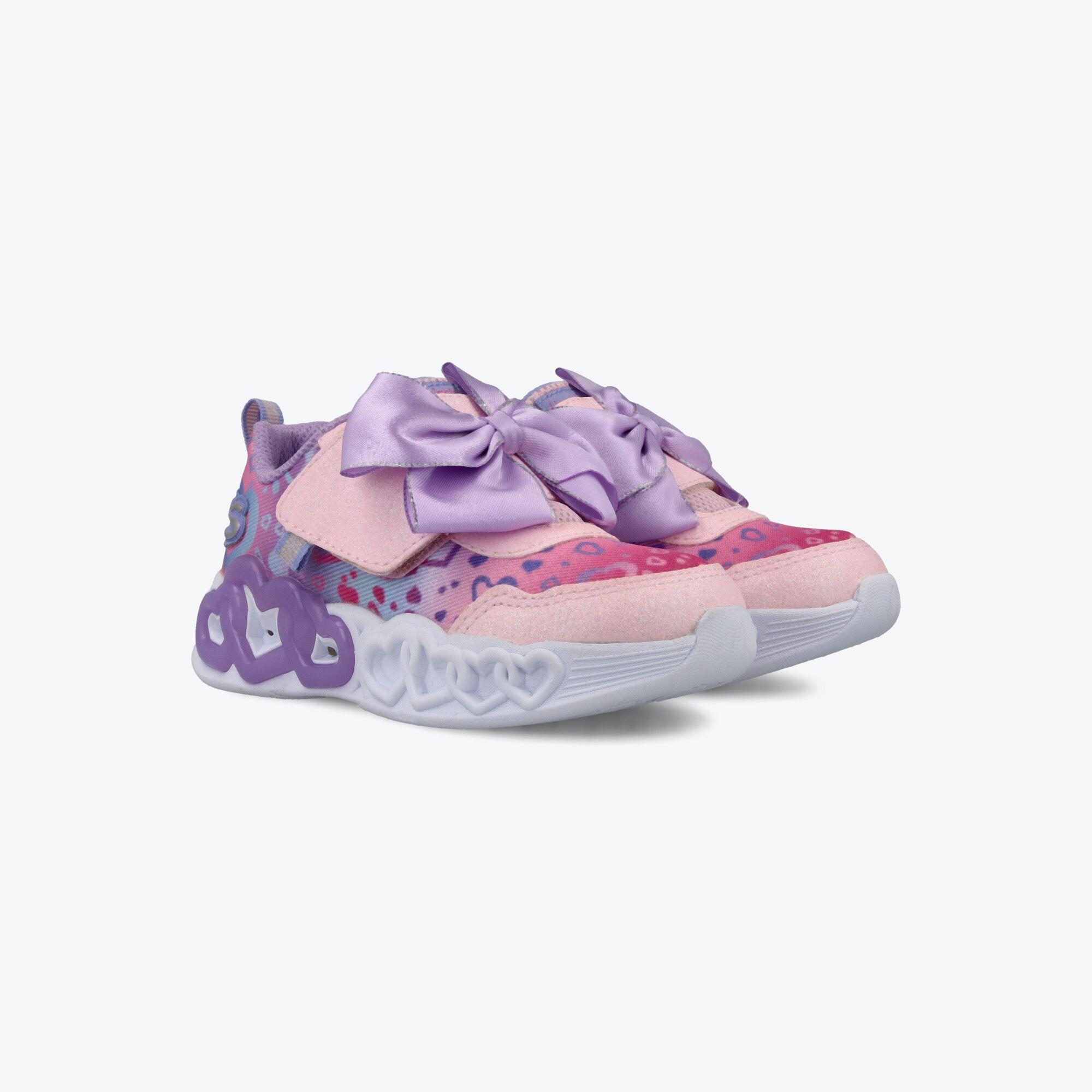 SKECHERS picture