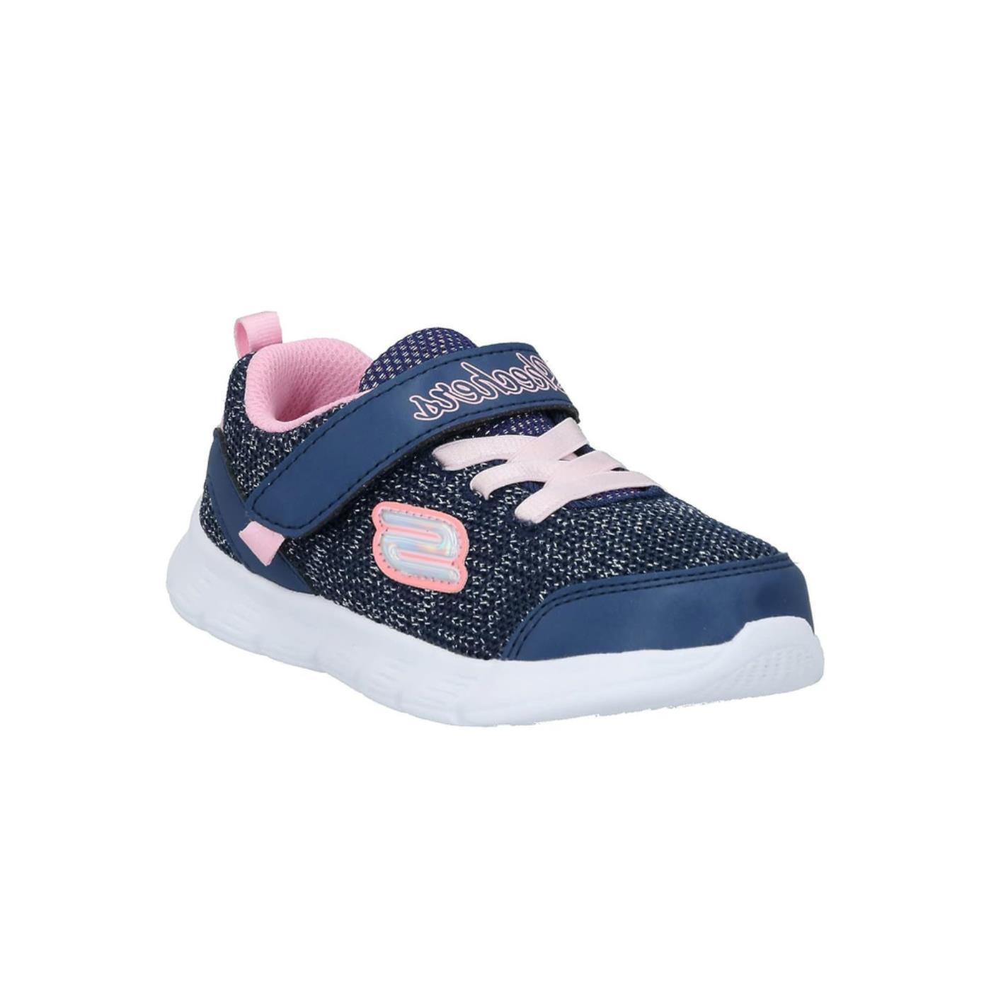 SKECHERS picture