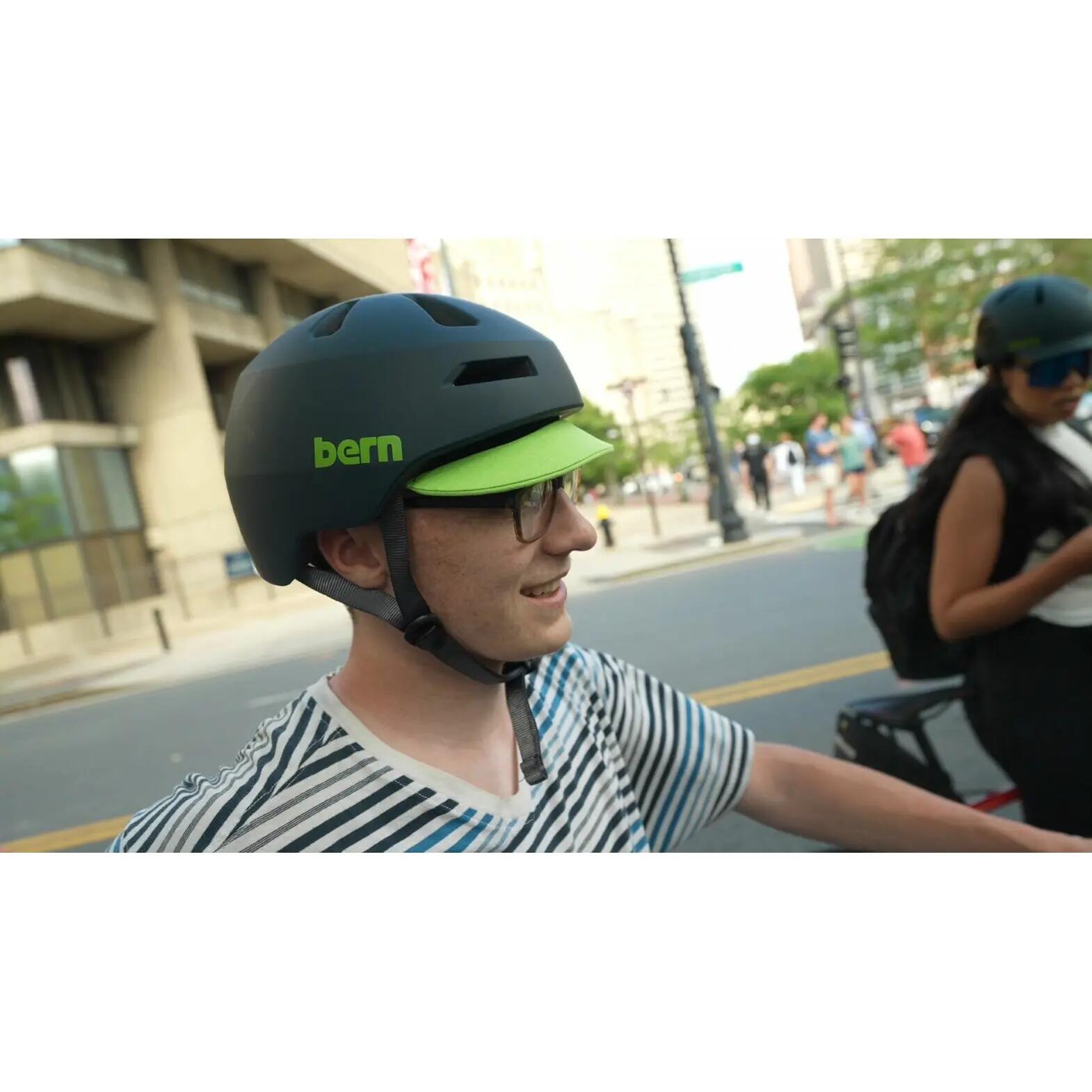 Capacete de bicicleta com viseira Bern Brentwood 2.0 2/5