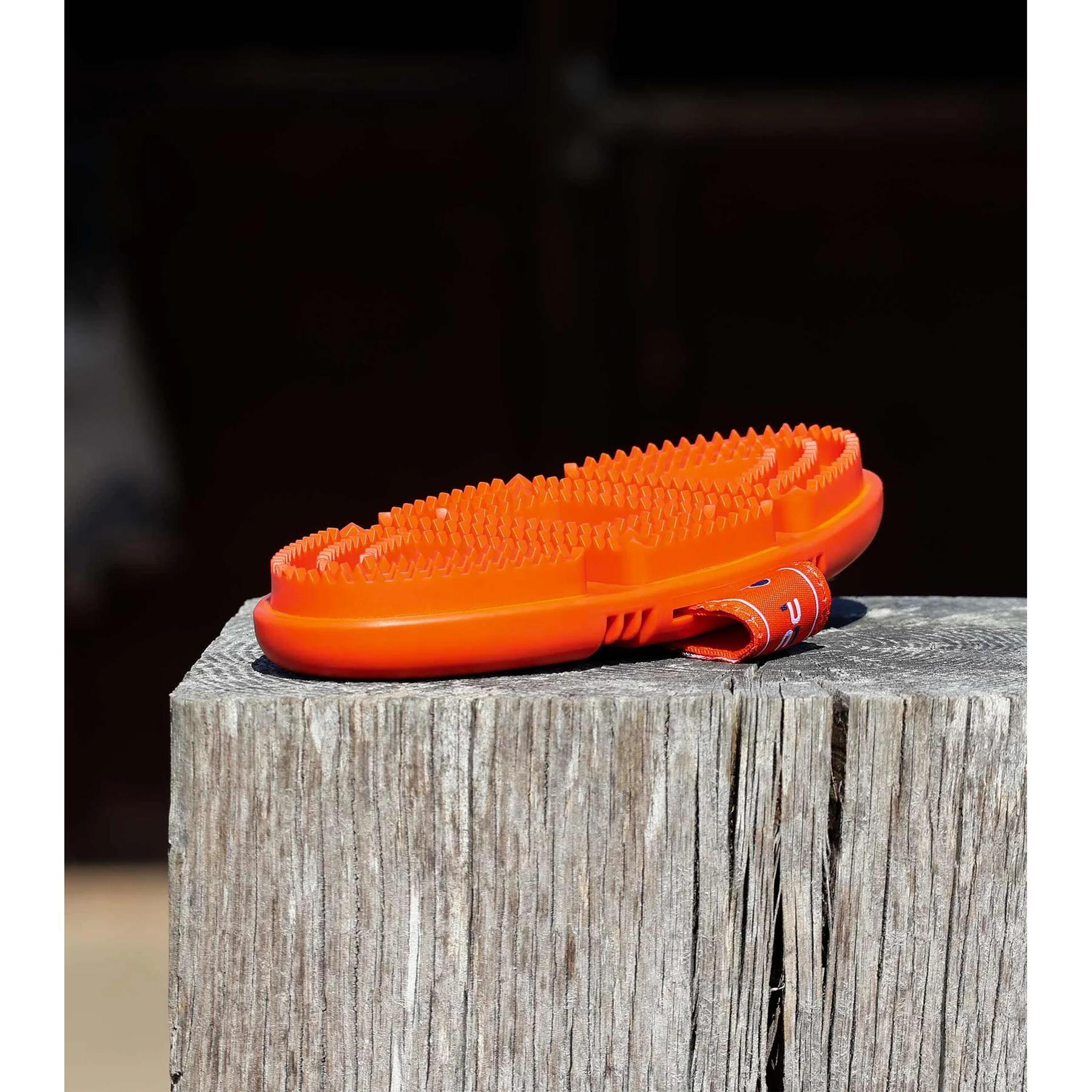 Flexible curry comb for horse Premier Equine 3/4