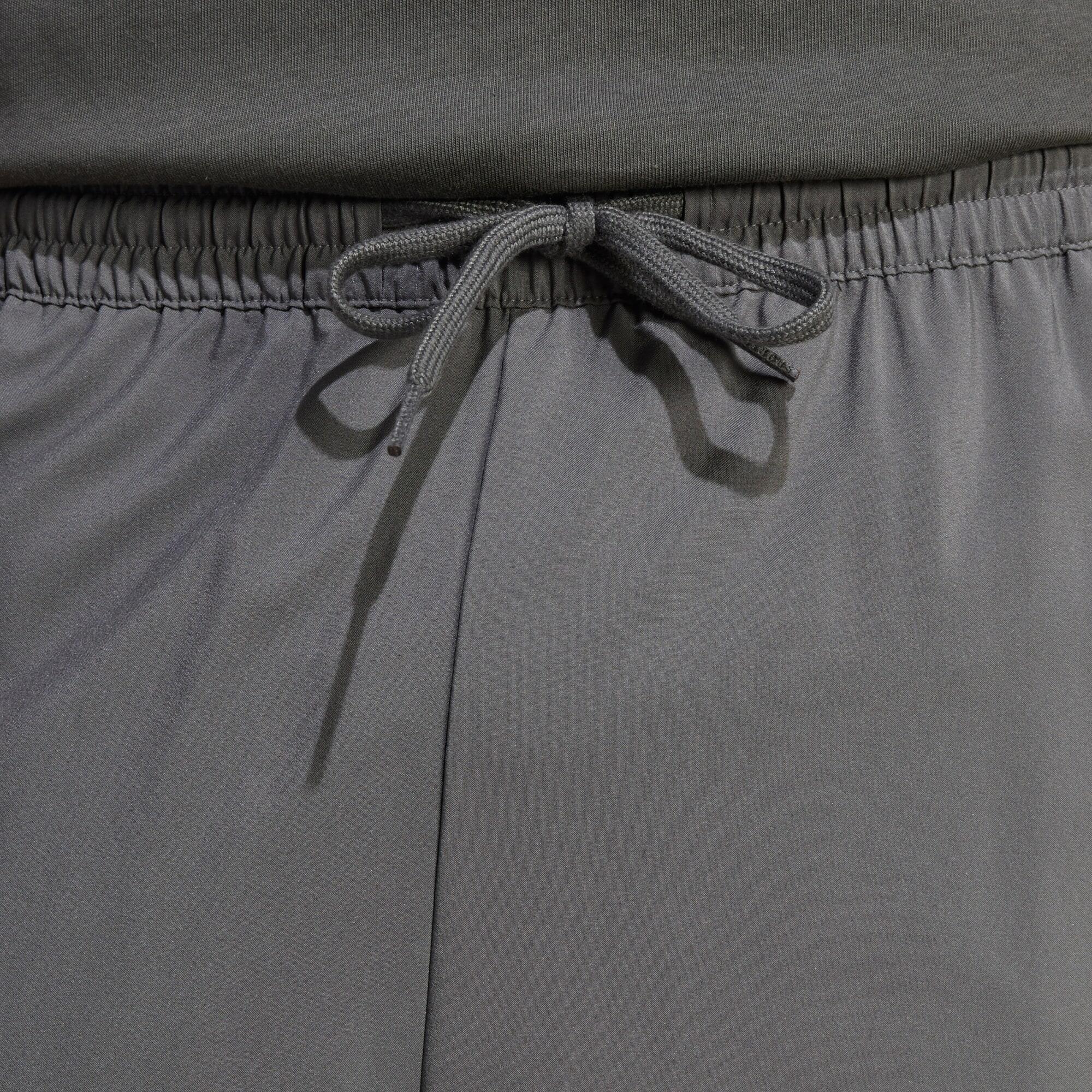 Short Essentials 3-Stripes Chelsea 5/5