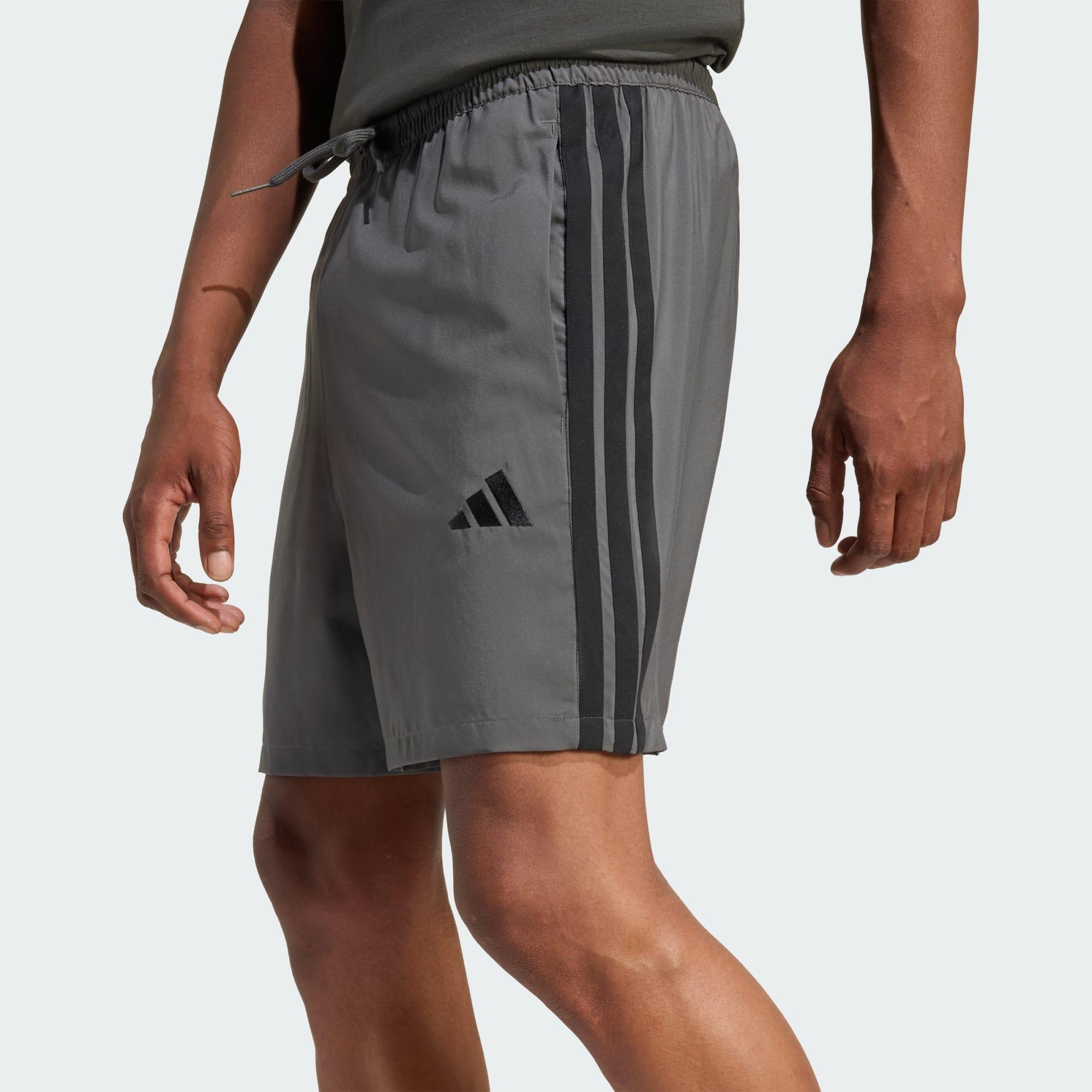 Short Essentials 3-Stripes Chelsea 4/5
