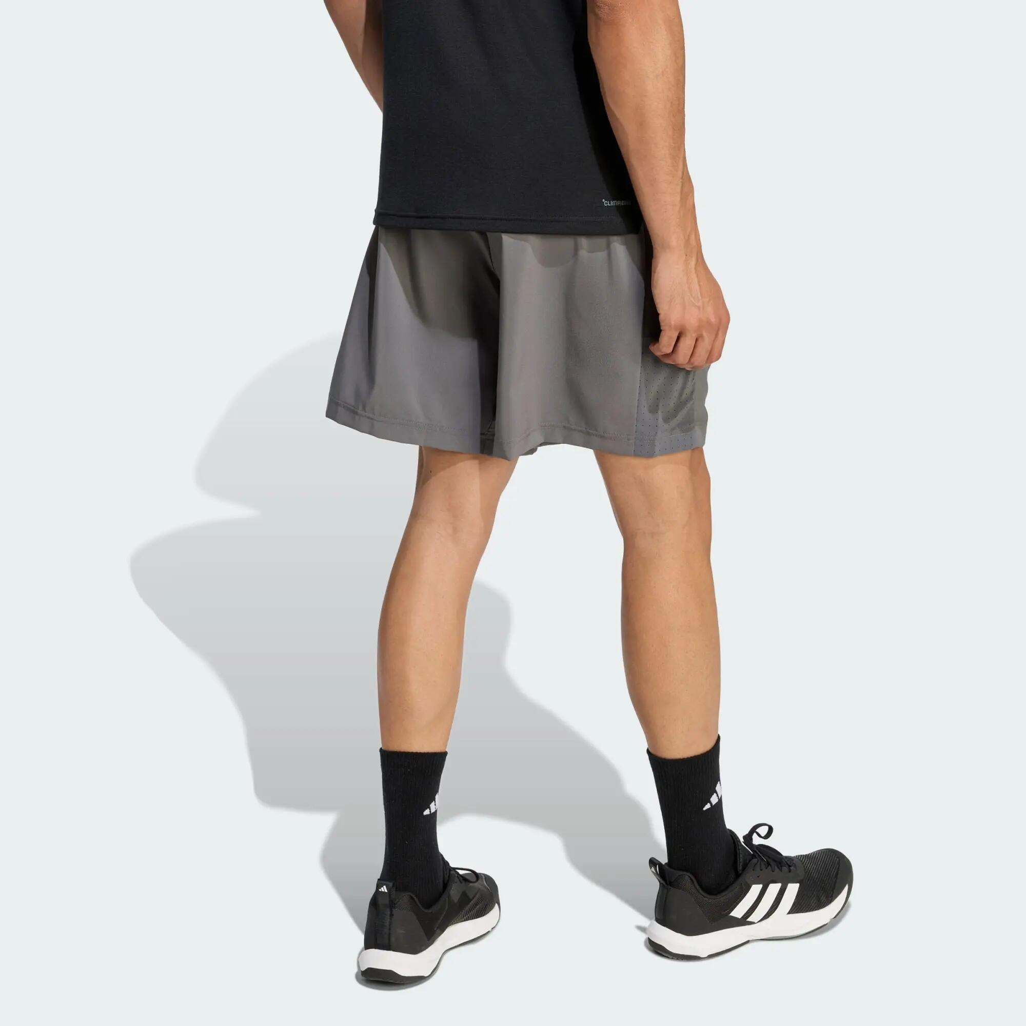 PANTALÓN CORTO TÉCNICO DE ENTRENAMIENTO ESSENTIALS BASE 3/5