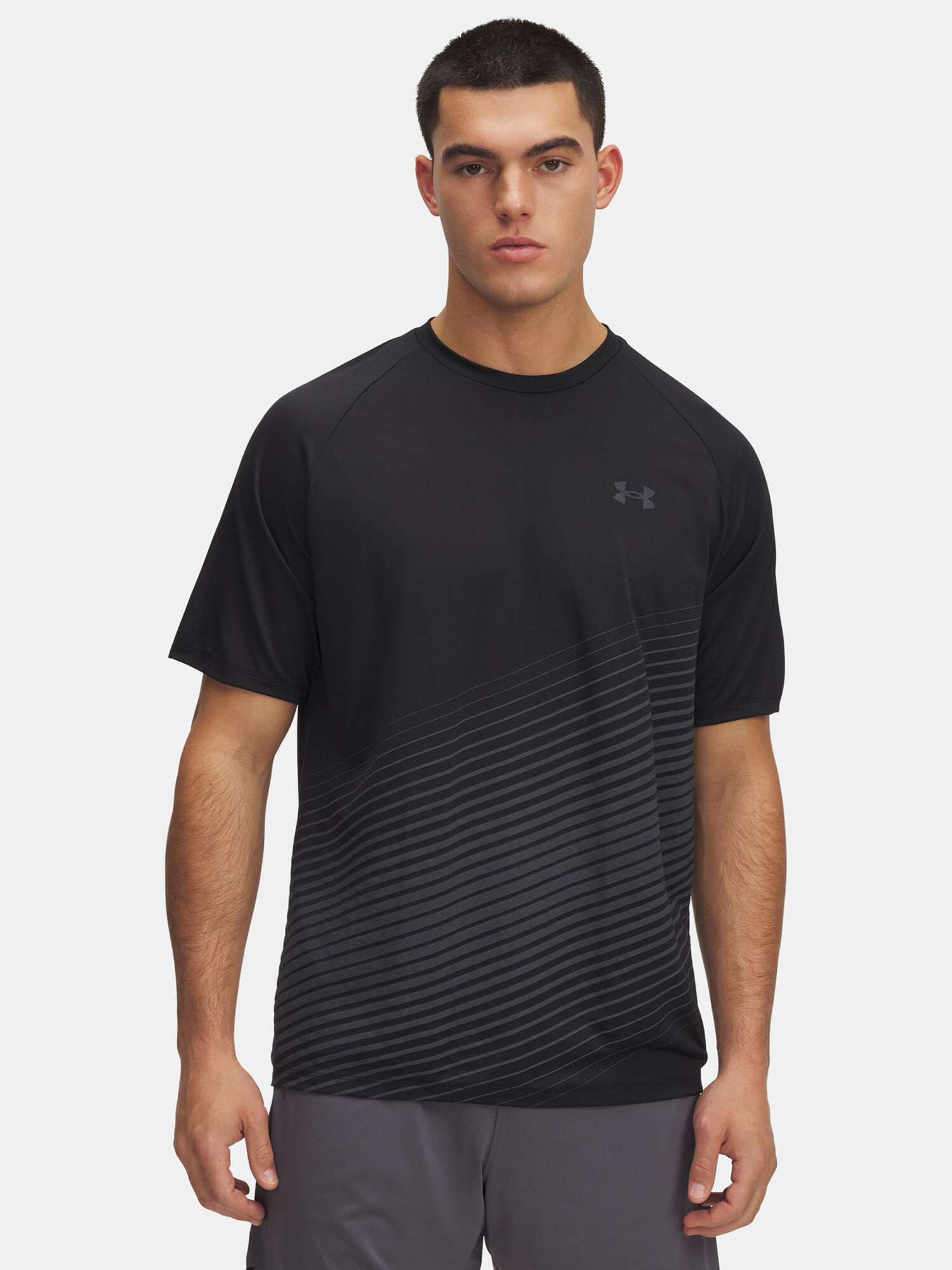 UNDER ARMOUR picture