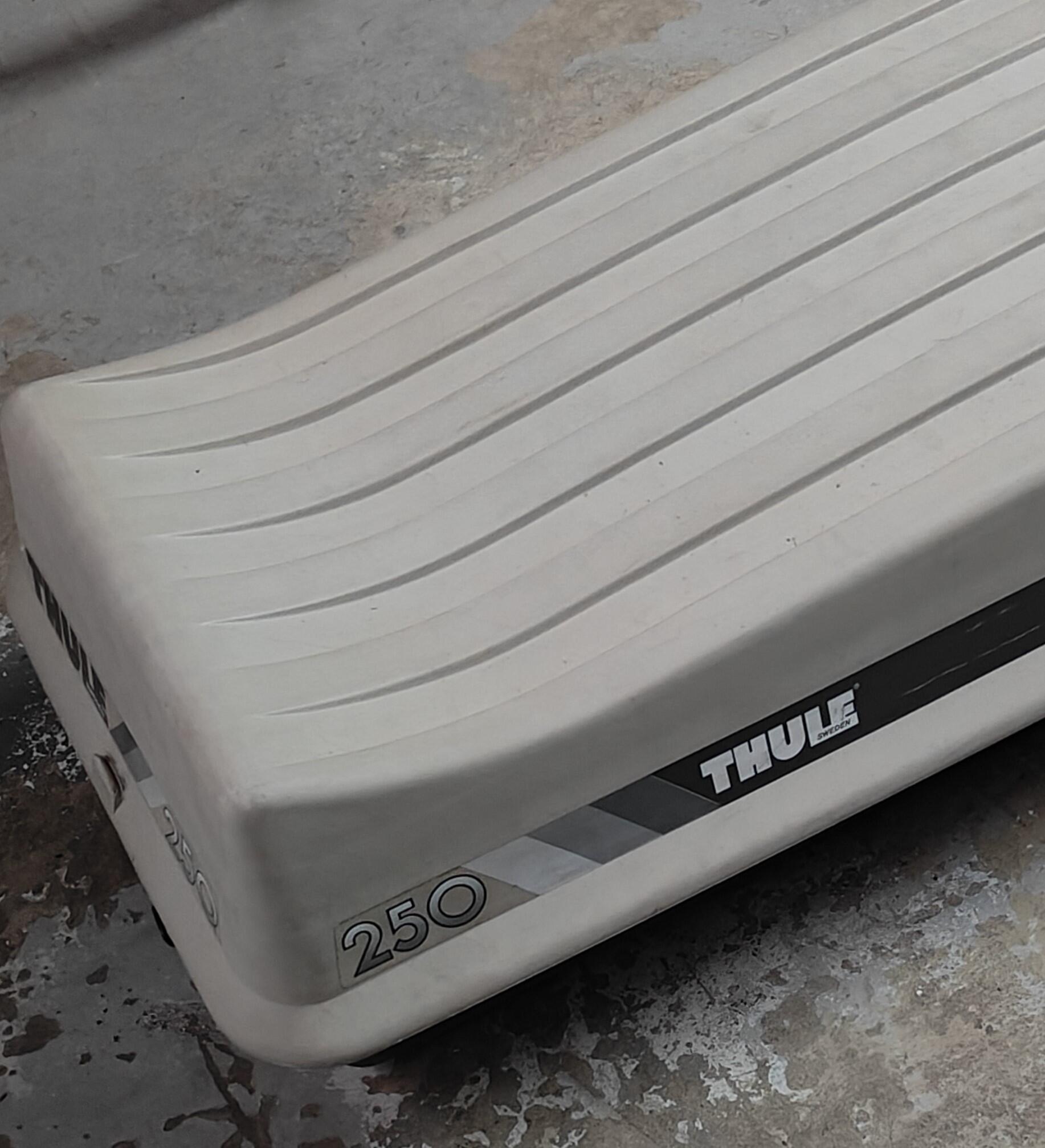 Tussen Particulieren - Thule 250 skibox 3/4