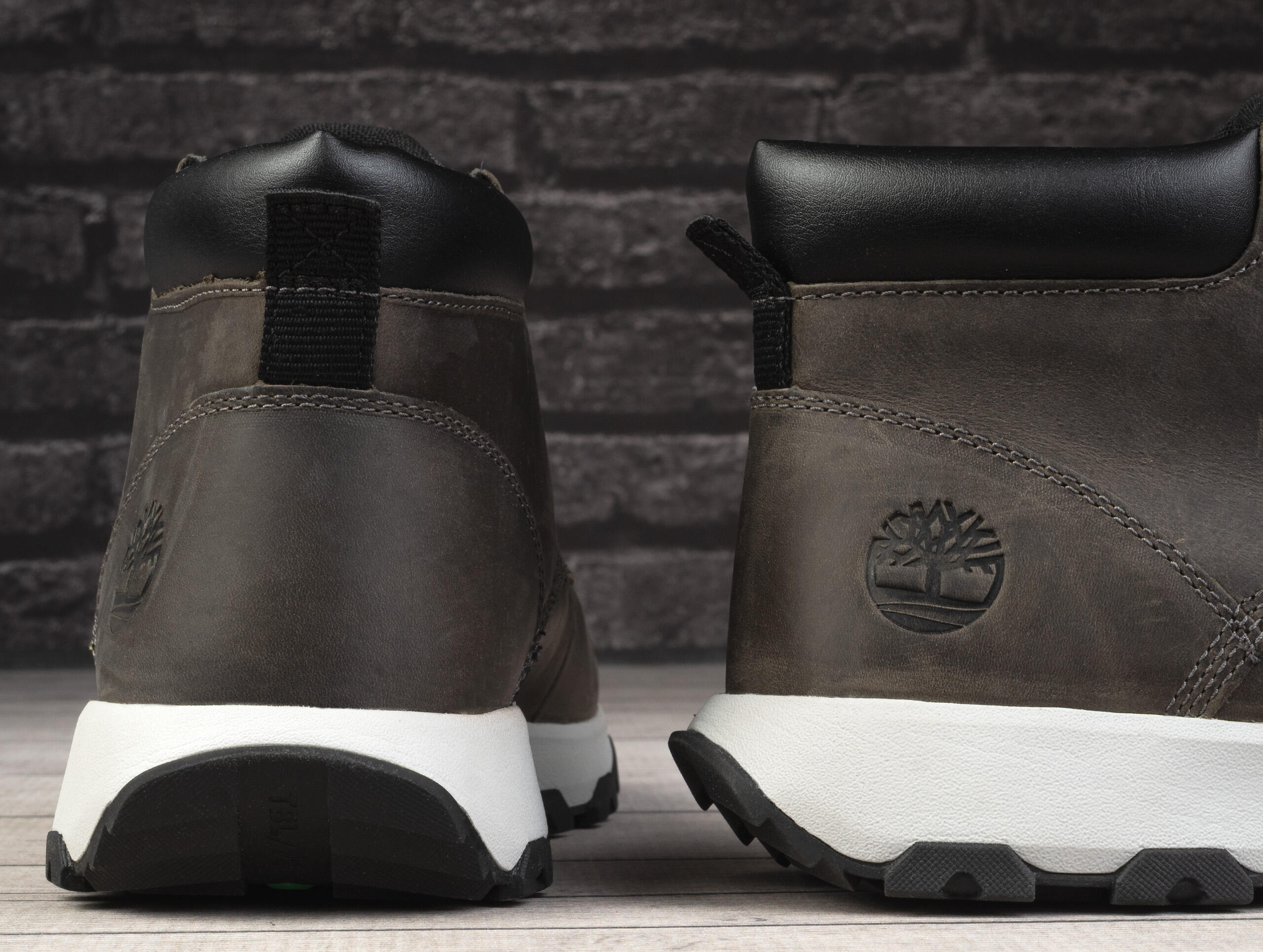 Buty do chodzenia Timberland   WINSOR PARK CHUKKA 4/6
