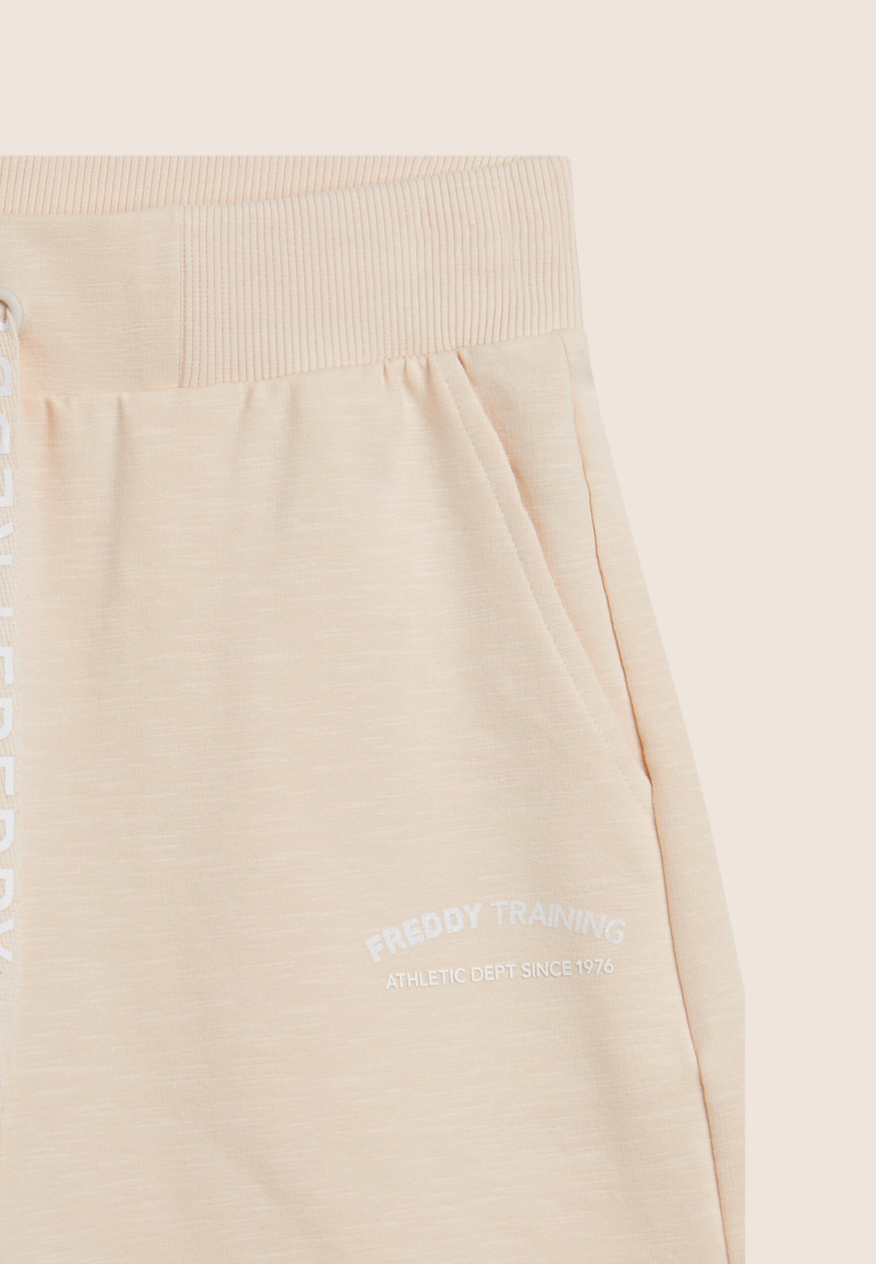 Pantalon court avec fentes latérales en tissu flammé 3/3