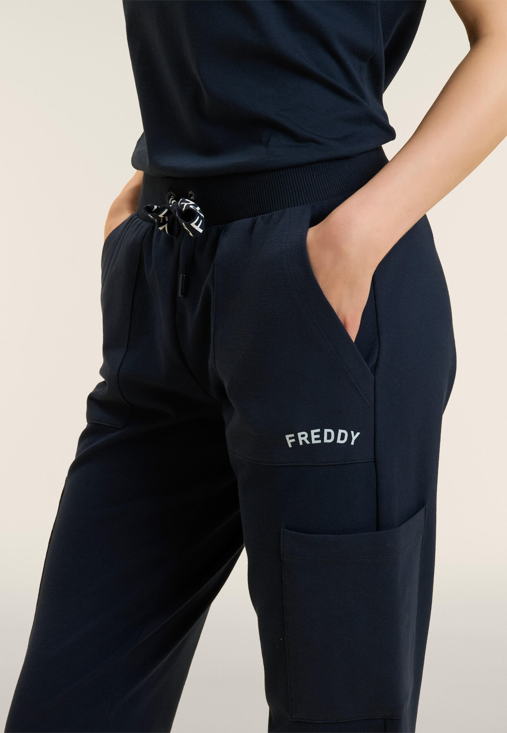 Pantaloni con Tasche Applicate e Logo FREDDY 4/4