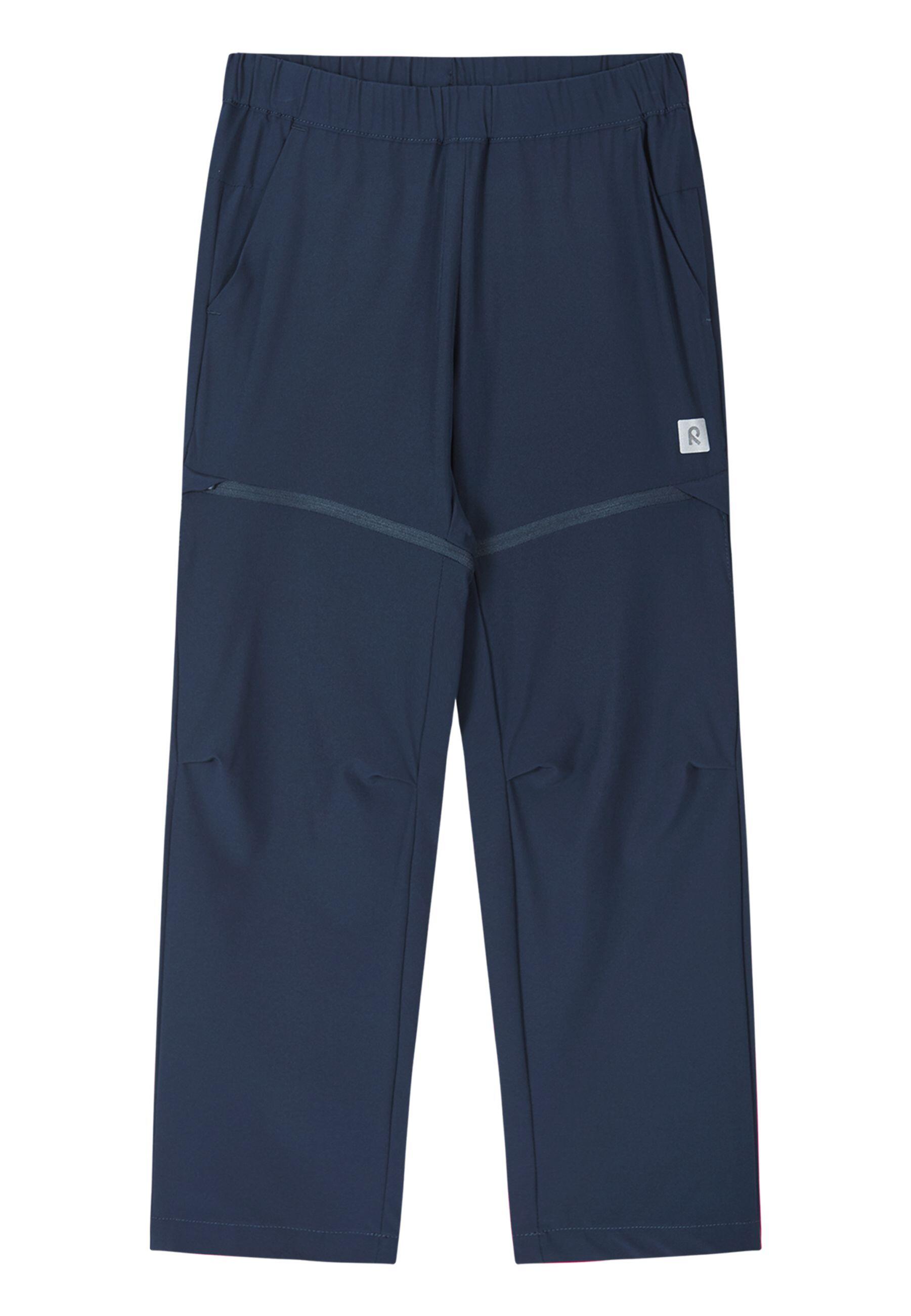 bleu marine.