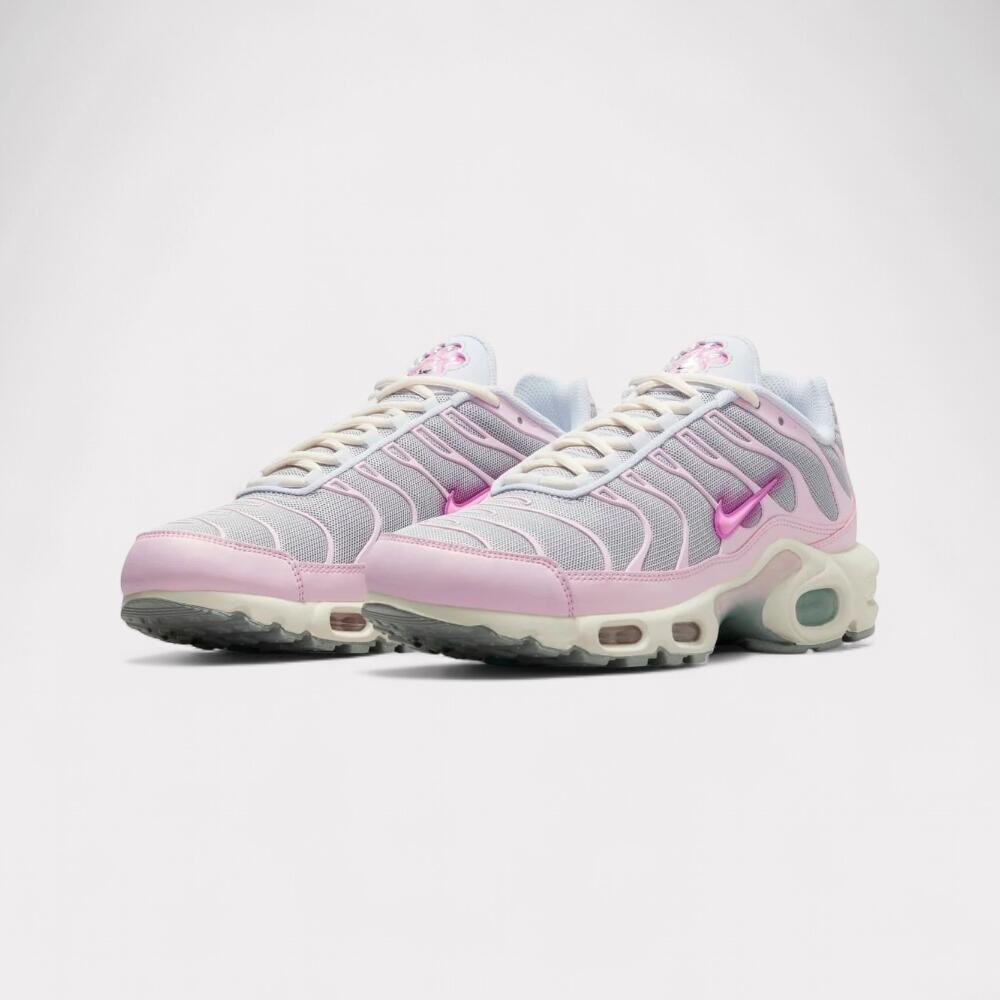 Nike Air Max Plus - Paw Print 2/5