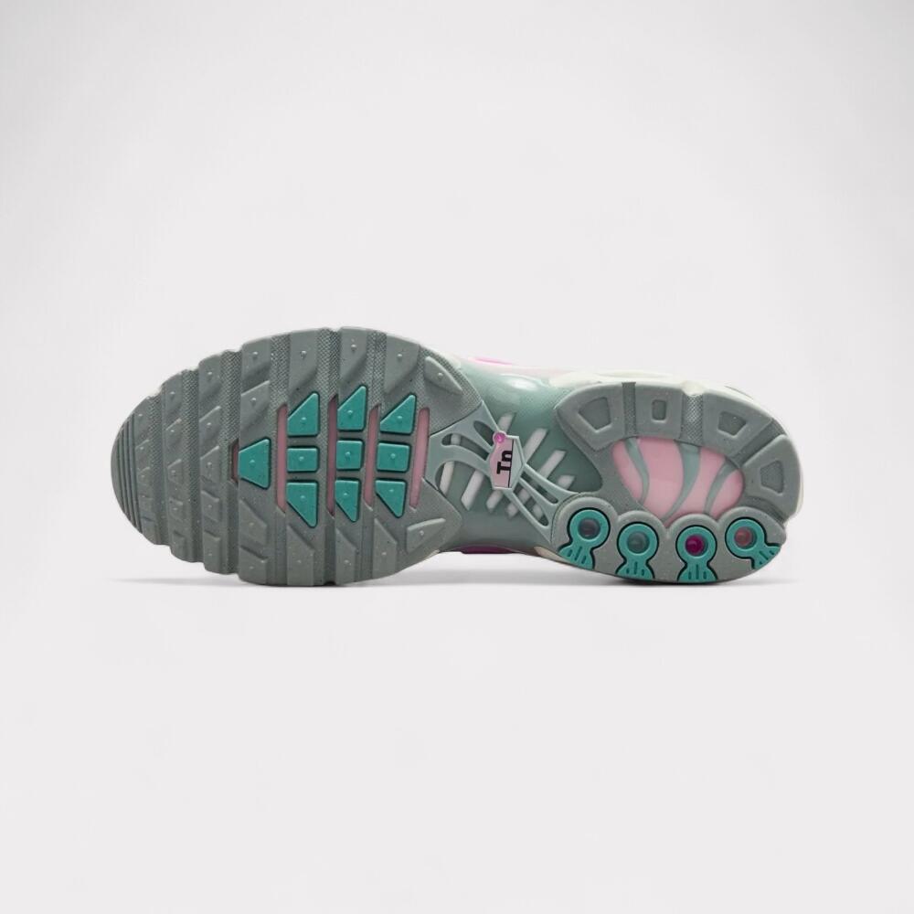 Nike Air Max Plus - Paw Print 5/5