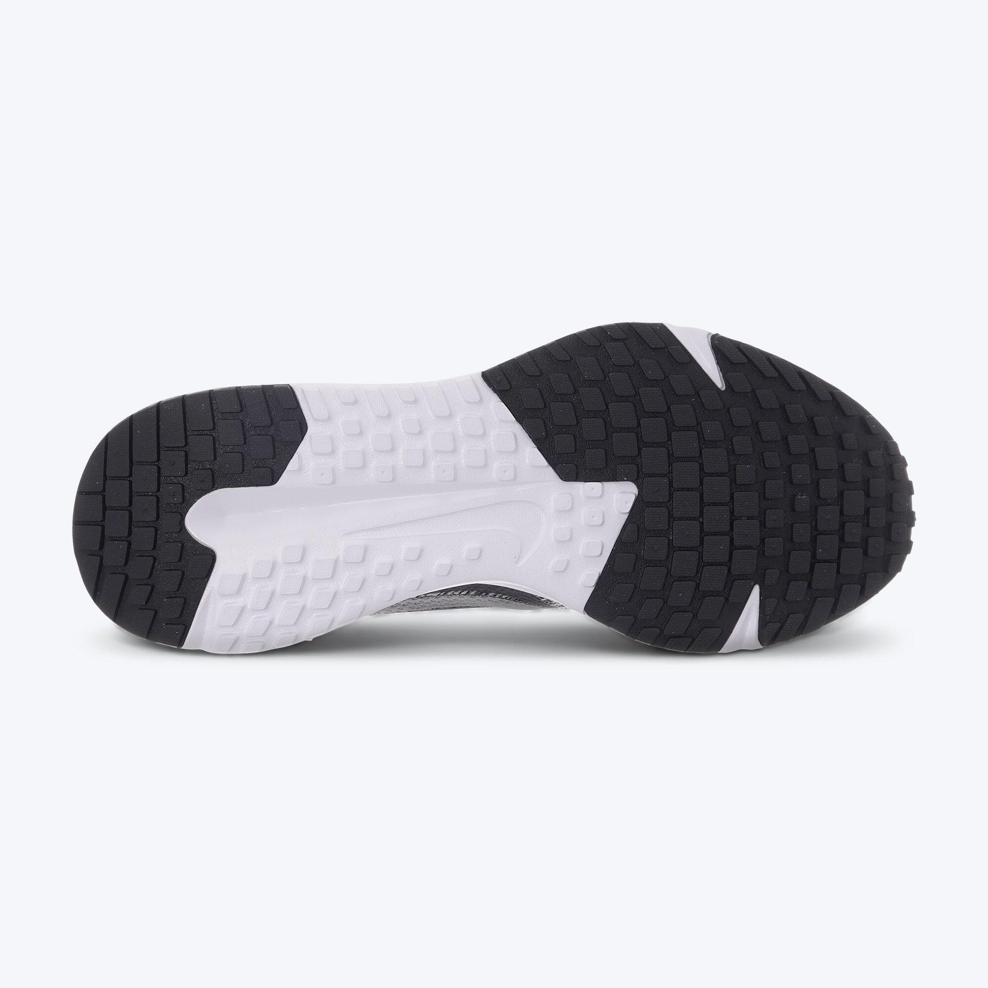 Zapatilla de Training para HOMBRE NIKE RUN DEFY 2/8