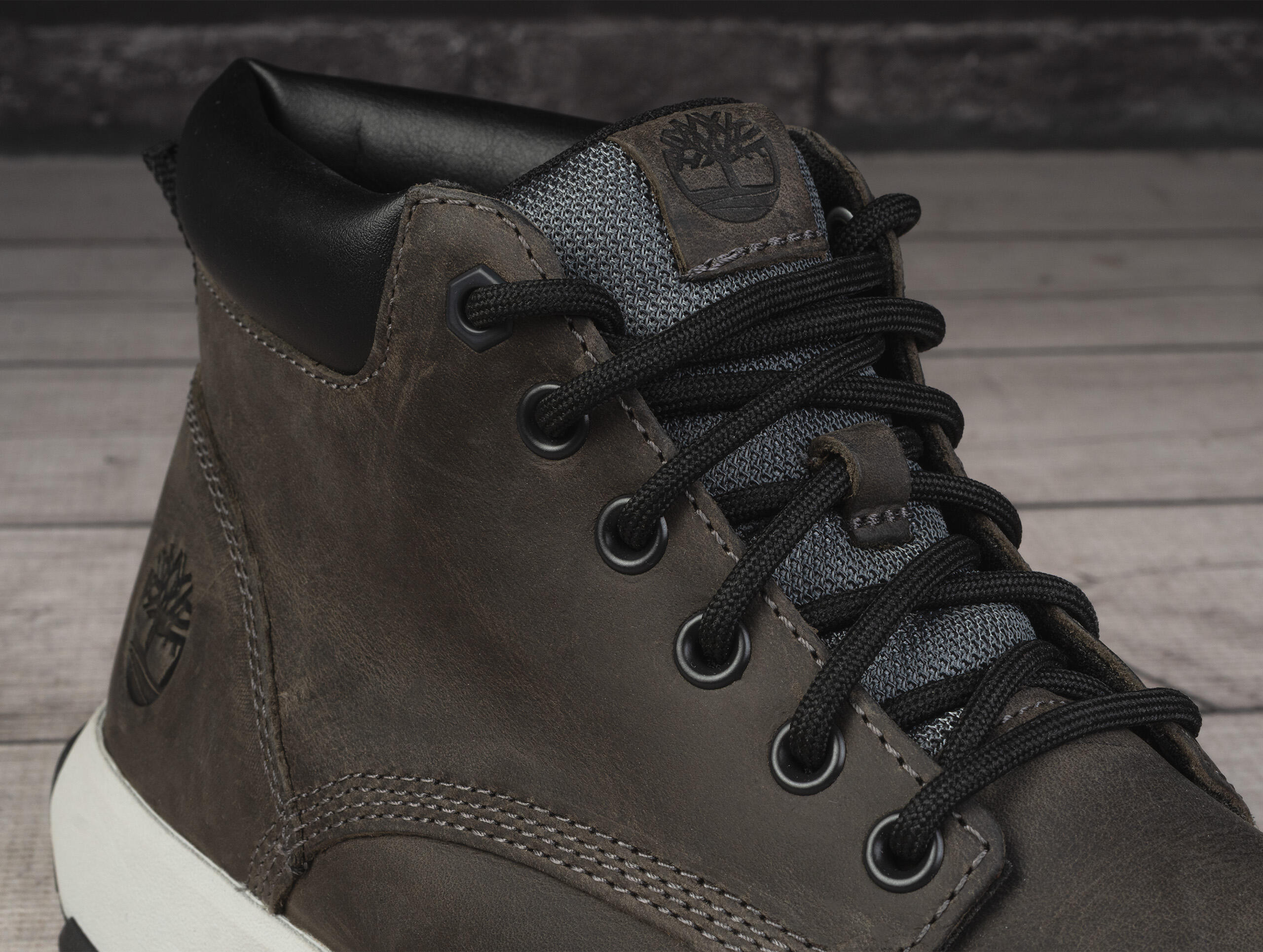 Buty do chodzenia Timberland   WINSOR PARK CHUKKA 6/6