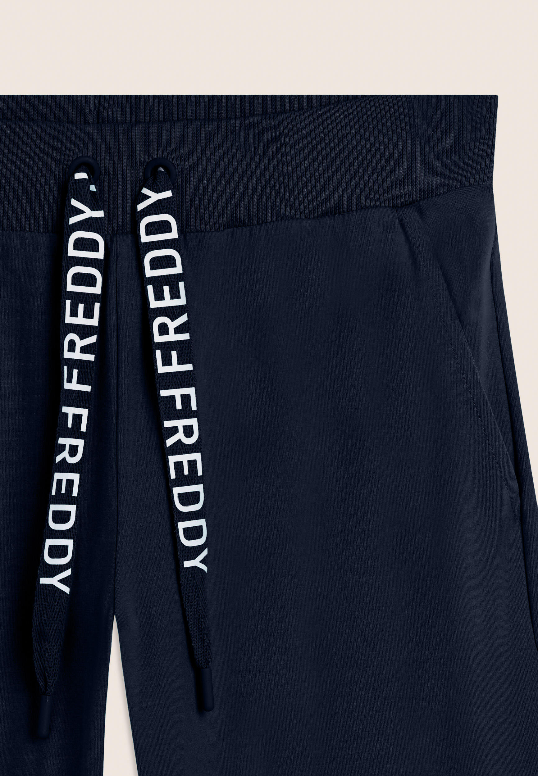 Pantaloni Corsaro con Fondo Stondato e Logo FREDDY 3/3