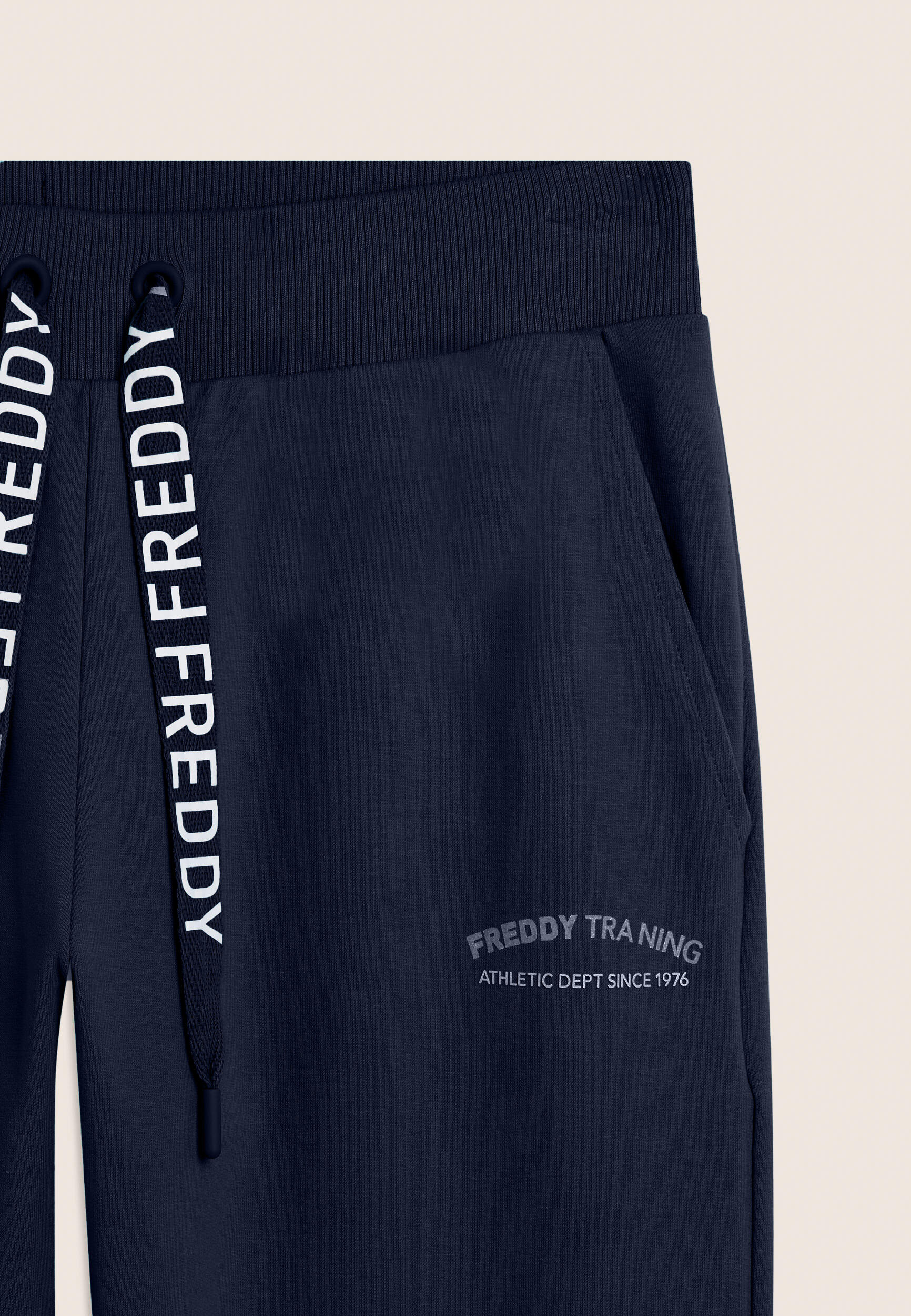 Pantaloni 7/8 con Spacchi Laterali sul fondo e Logo FREDDY 3/3