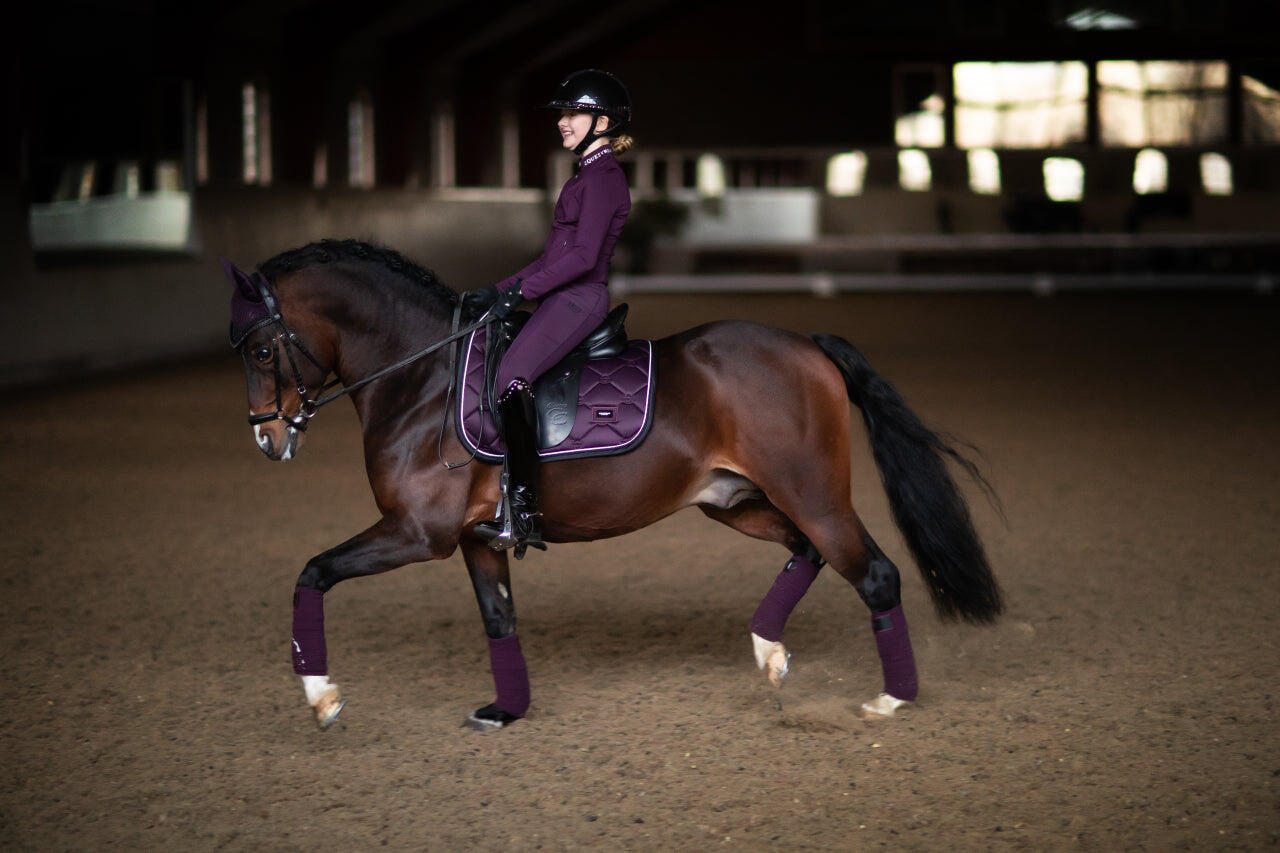 STOCKHOLM Tapis de dressage Black Raven - Équestre inc