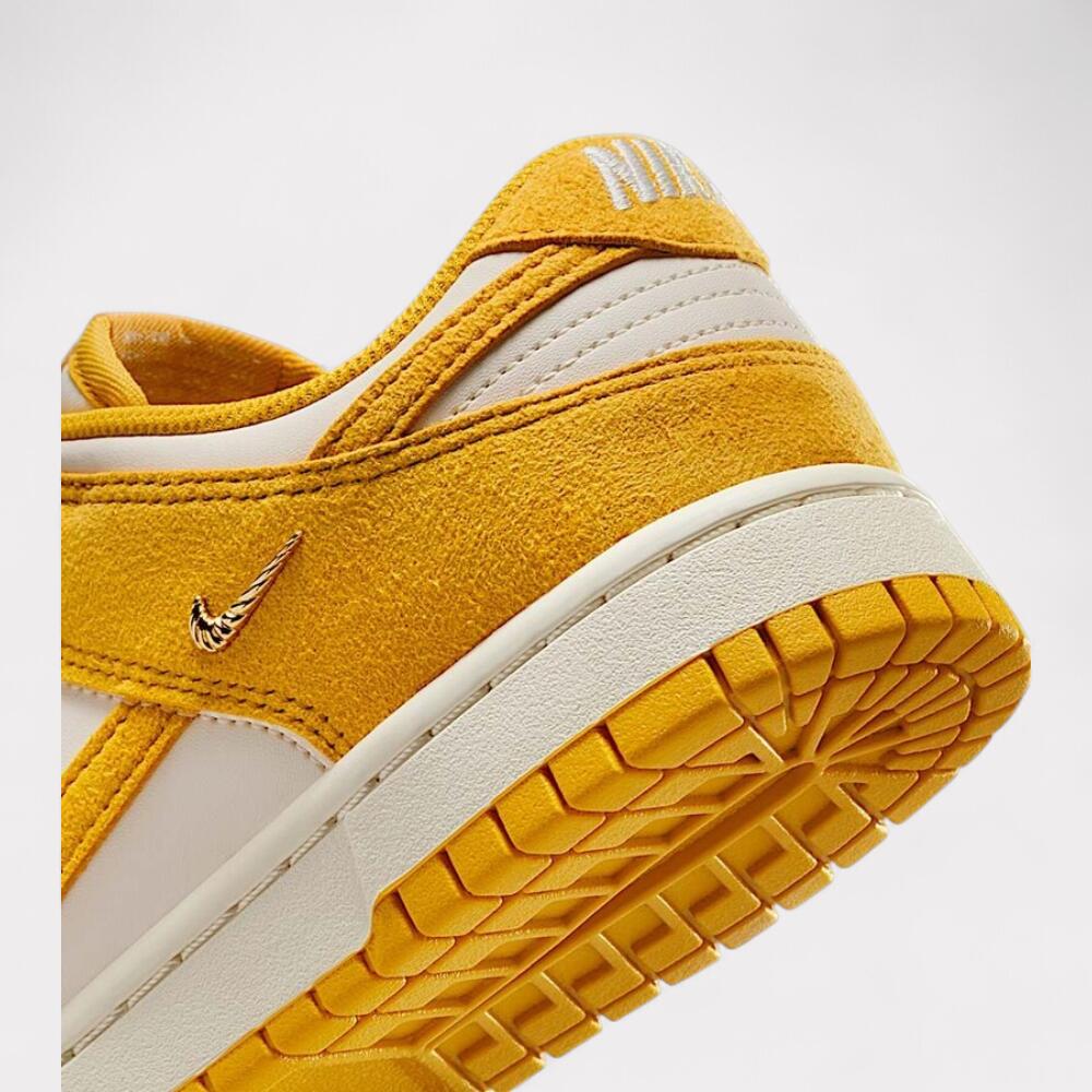 Nike Dunk Low - Dark Sulfur 5/5