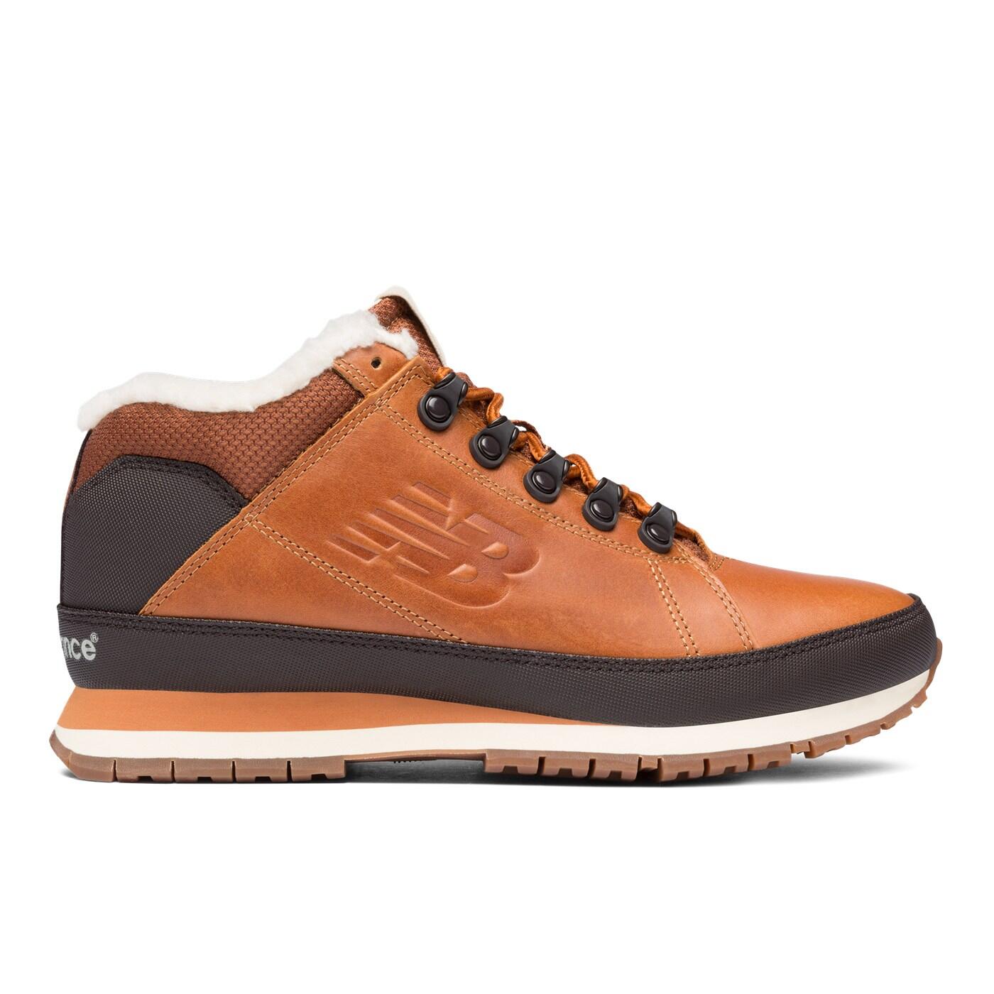 NEW BALANCE picture