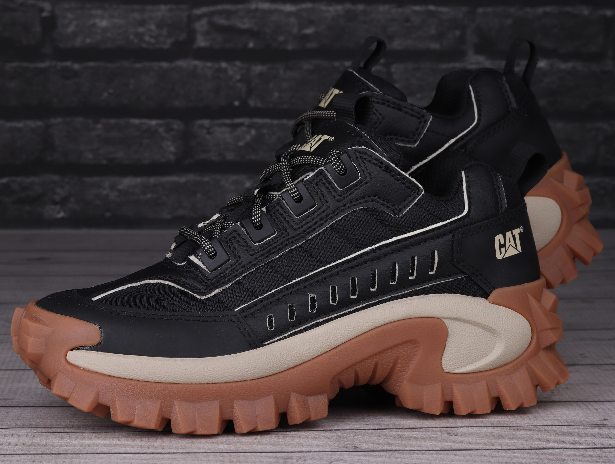 Buty sportowe do chodzenia Caterpillar INTRUDER 3/6