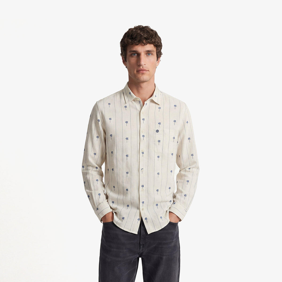 Camicia a maniche lunghe in cotone jacquard bianco con fiori ricamati 2/6