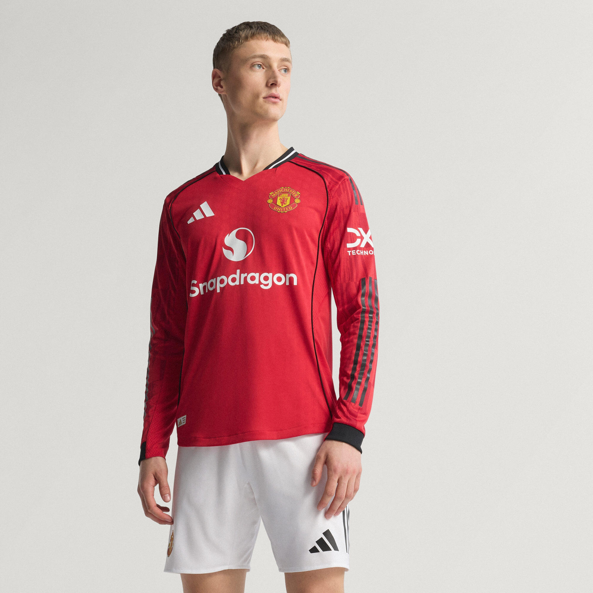 Autentický domácí dres s dlouhým rukávem Manchester United 25/26 3/7
