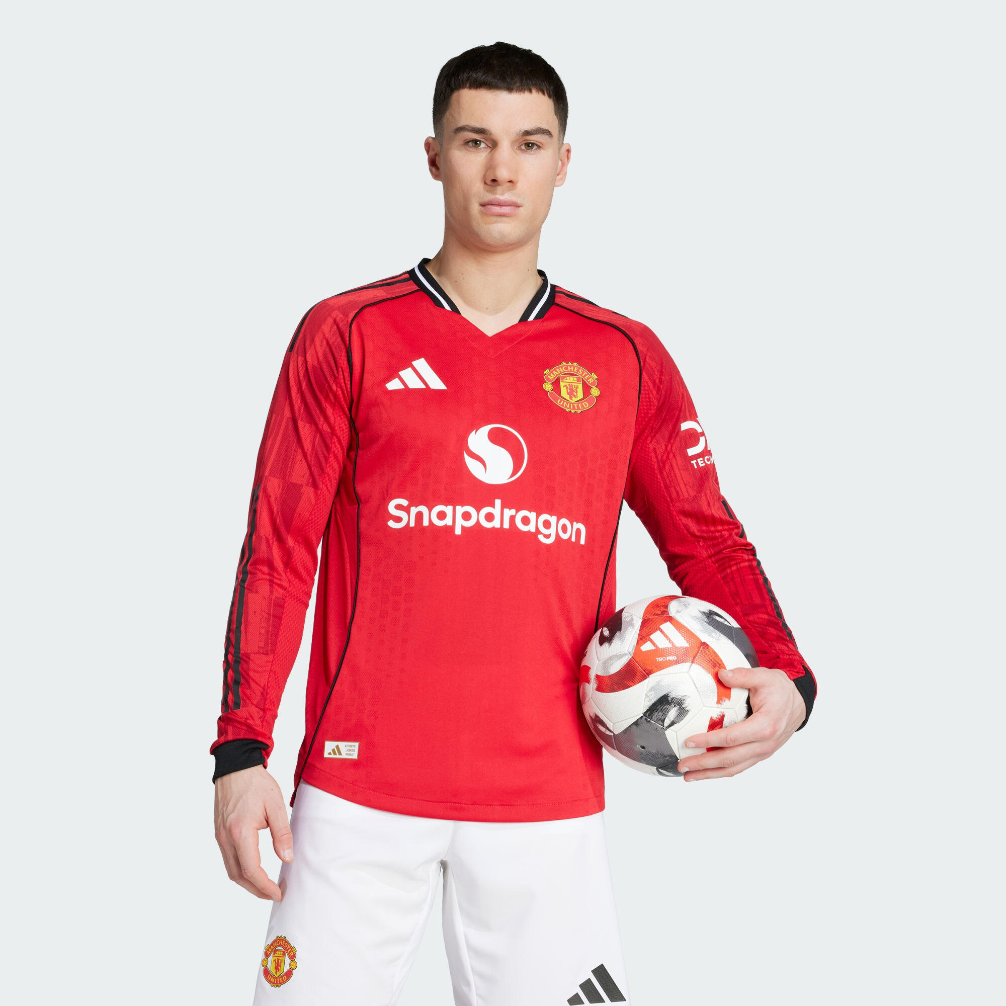 manchester-united-25-26-home-jersey-decathlon